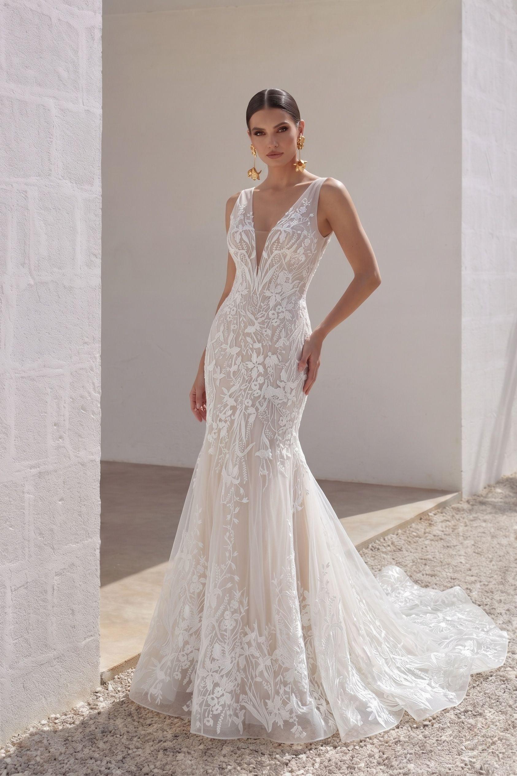 Trumpet-Mermaid Court Train Lace Tulle Wedding Dress CW3144