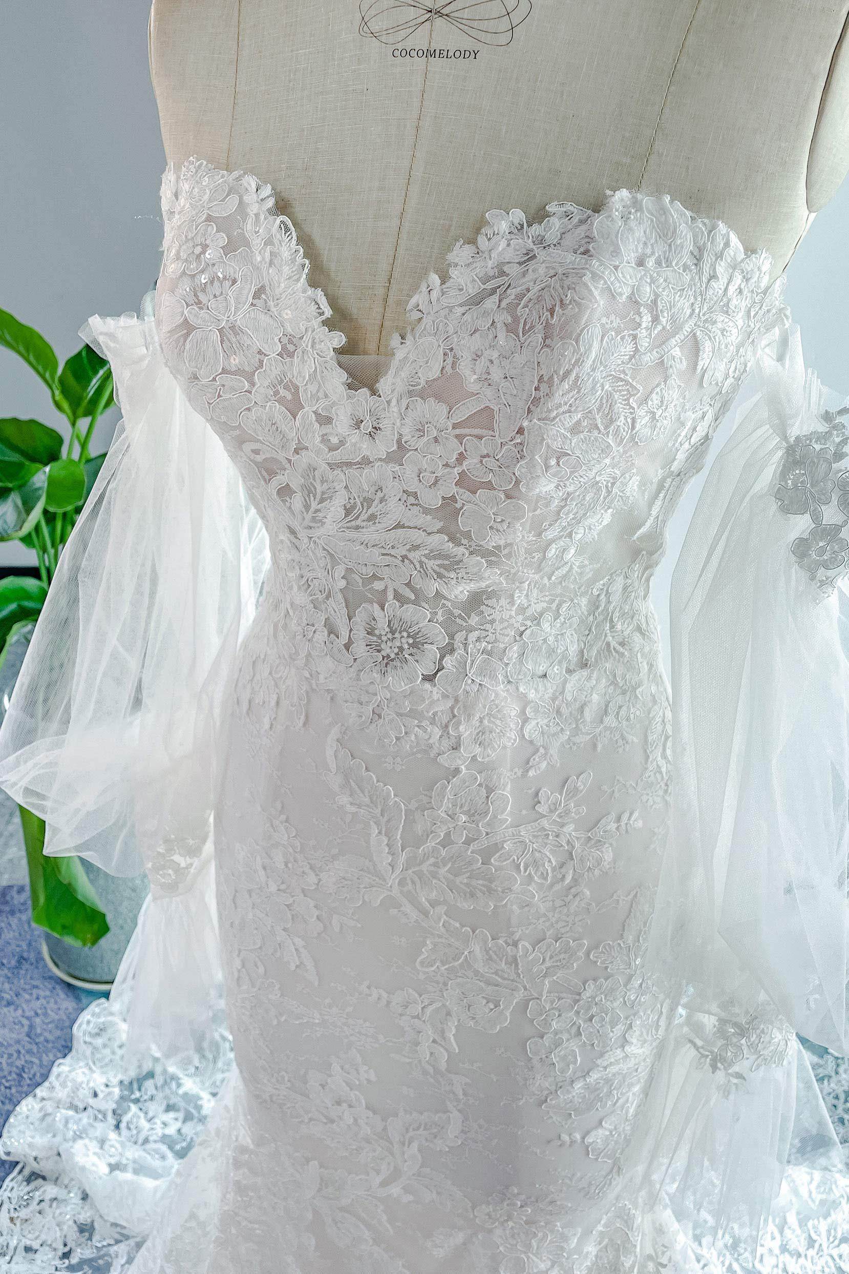 Trumpet-Mermaid Court Train Lace Tulle Wedding Dress CW3148