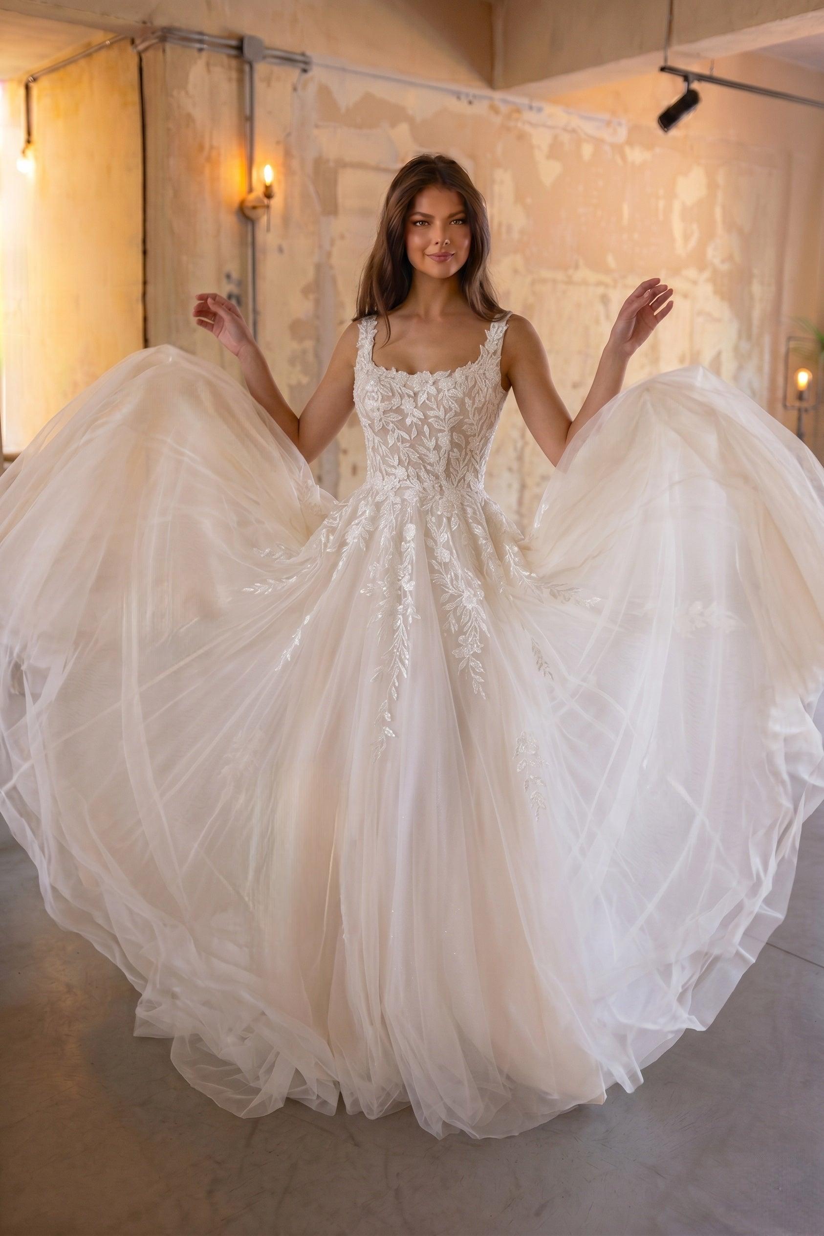 A-Line Court Train Lace Tulle Wedding Dress CW3153