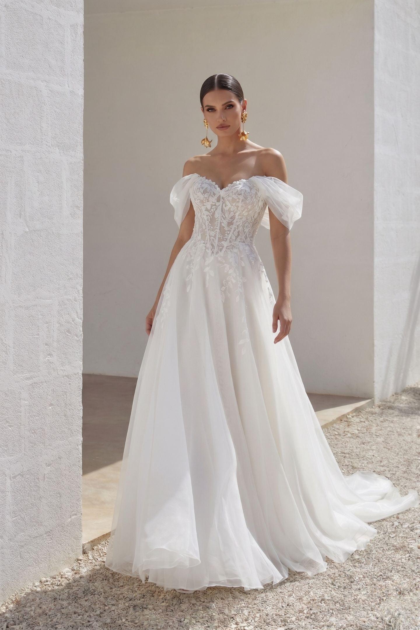A-Line Court Train Lace Tulle Wedding Dress CW3158