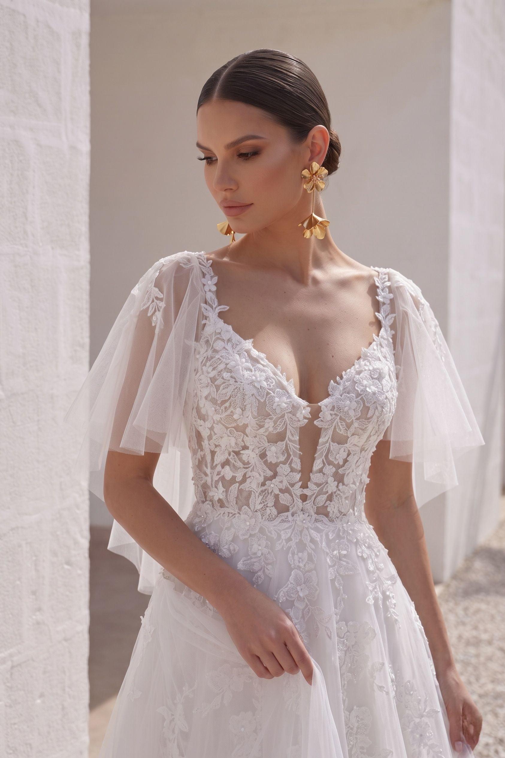 A-Line Court Train Lace Tulle Wedding Dress CW3160