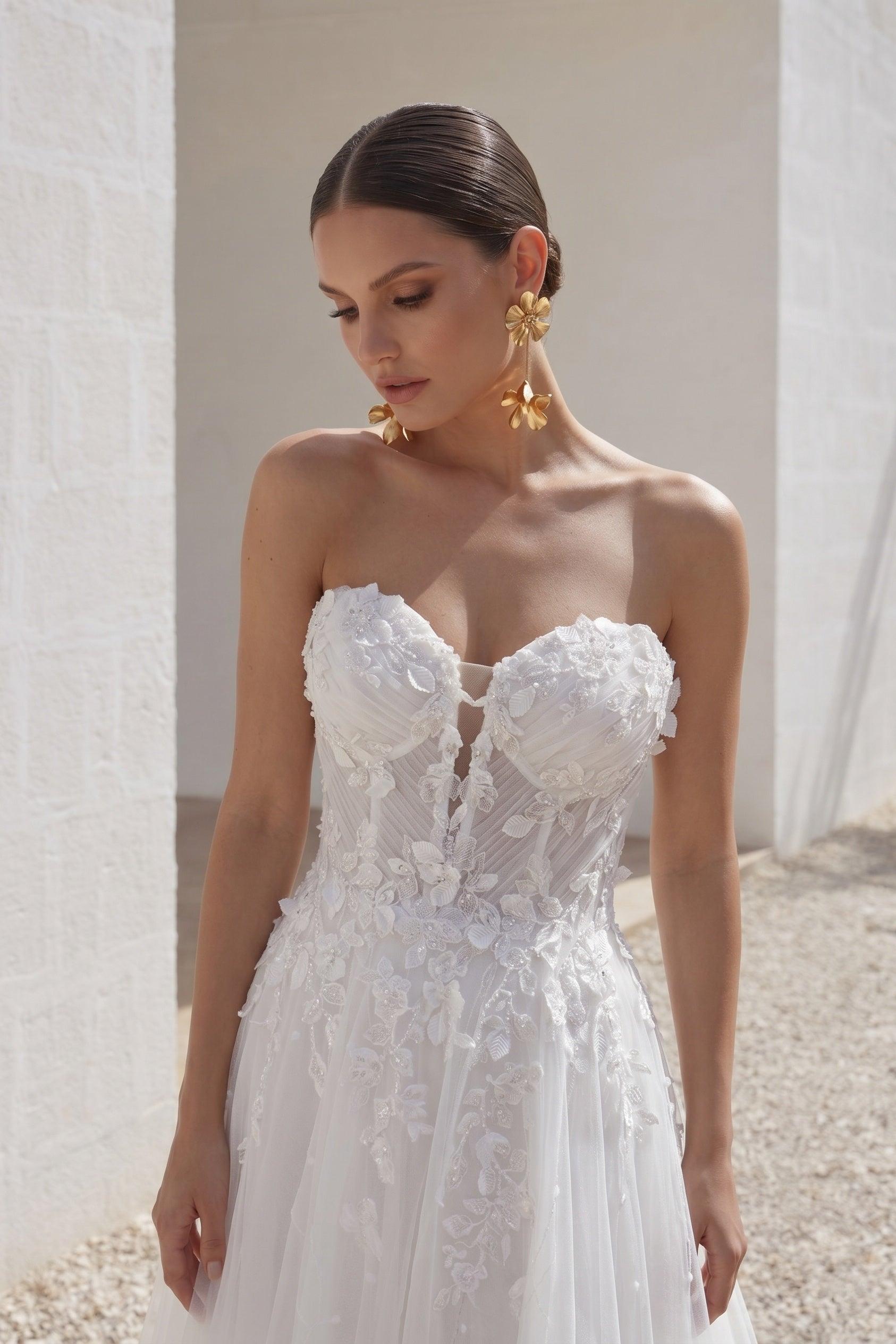 A-Line Court Train Lace Tulle Wedding Dress CW3161