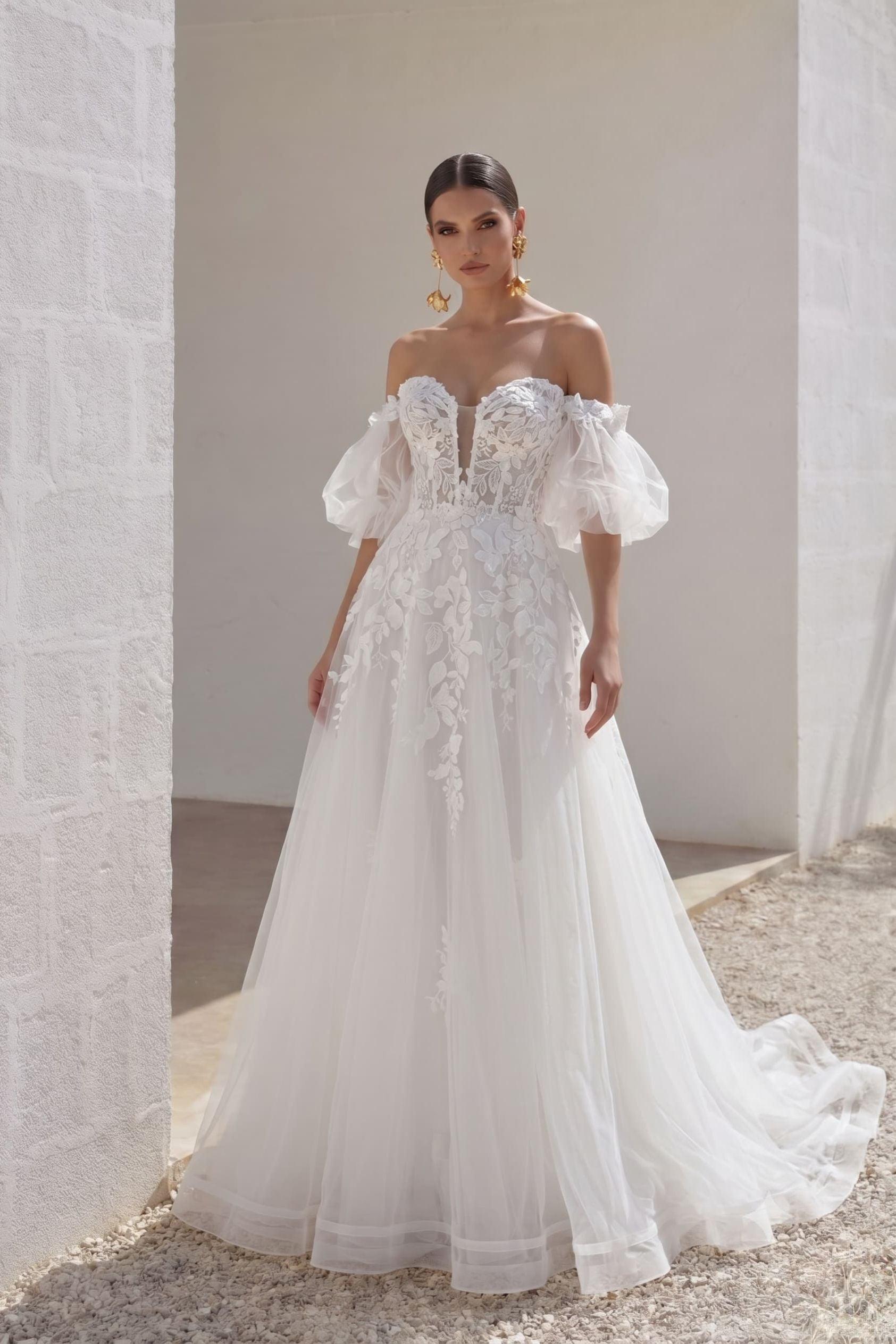A-Line Court Train Lace Tulle Wedding Dress CW3162