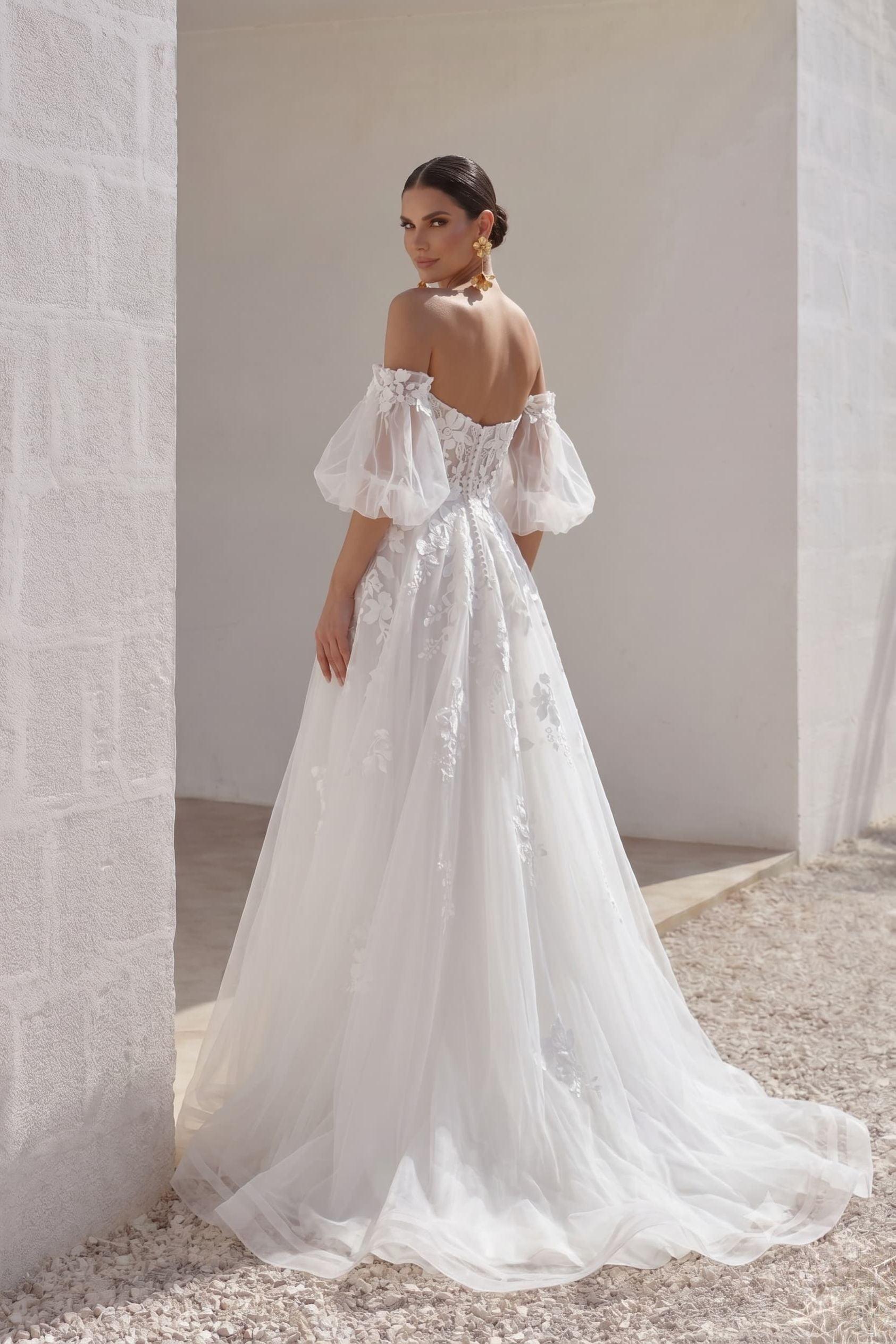 A-Line Court Train Lace Tulle Wedding Dress CW3162