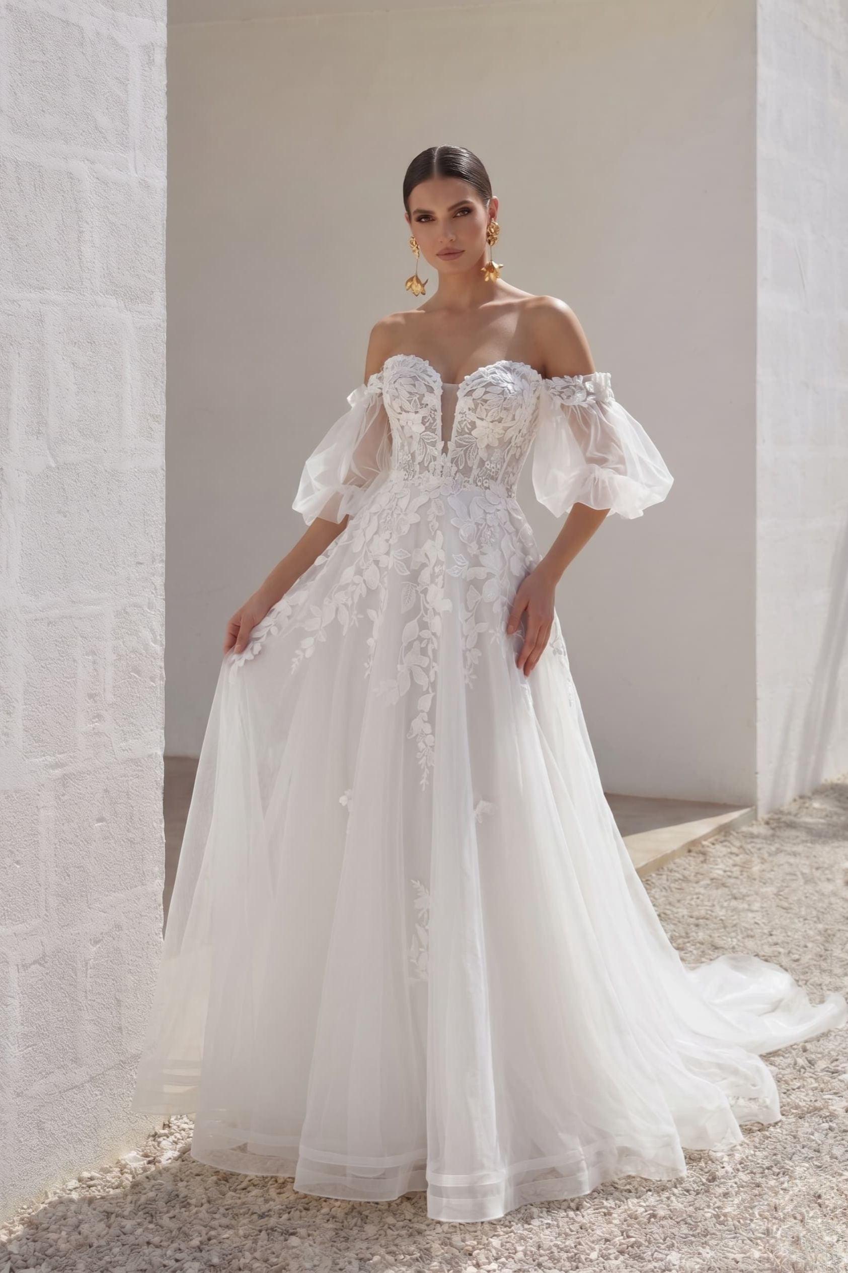A-Line Court Train Lace Tulle Wedding Dress CW3162