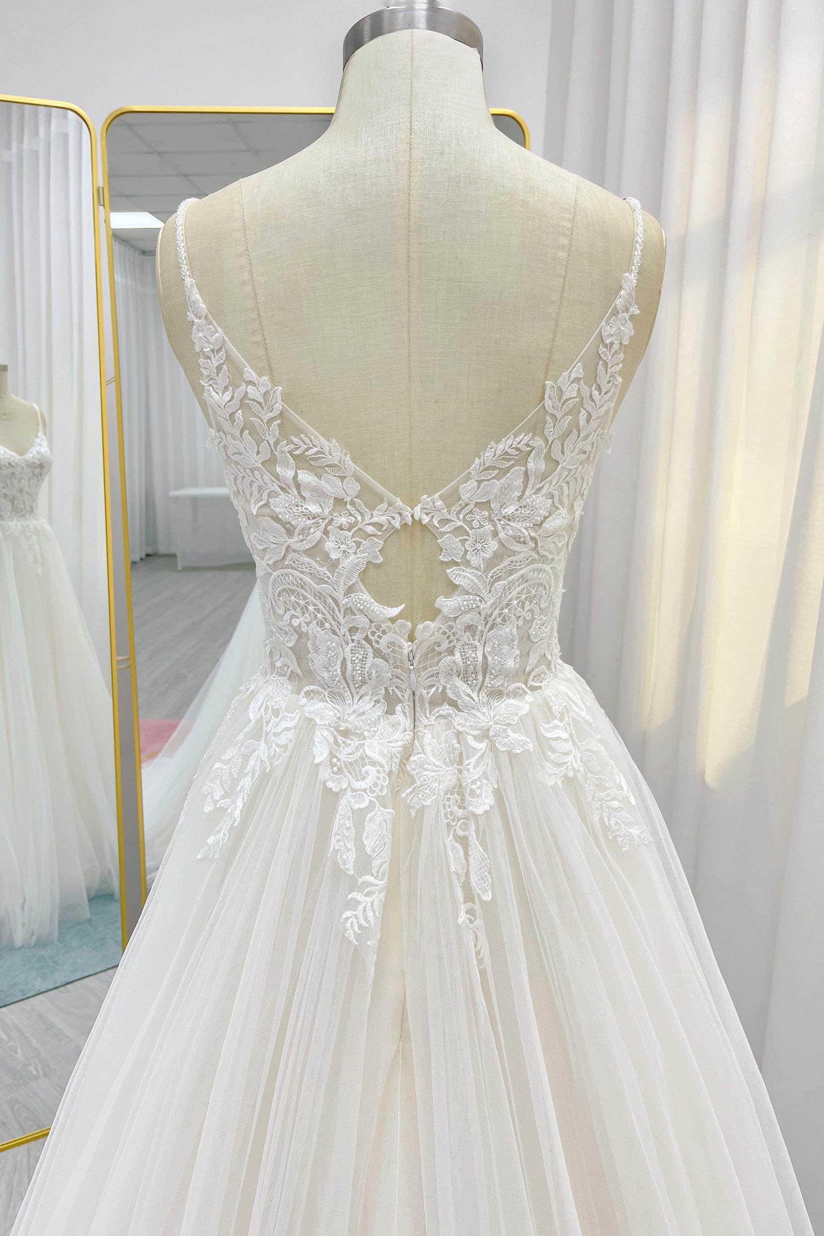A-Line Court Train Lace Tulle Wedding Dress CW3226