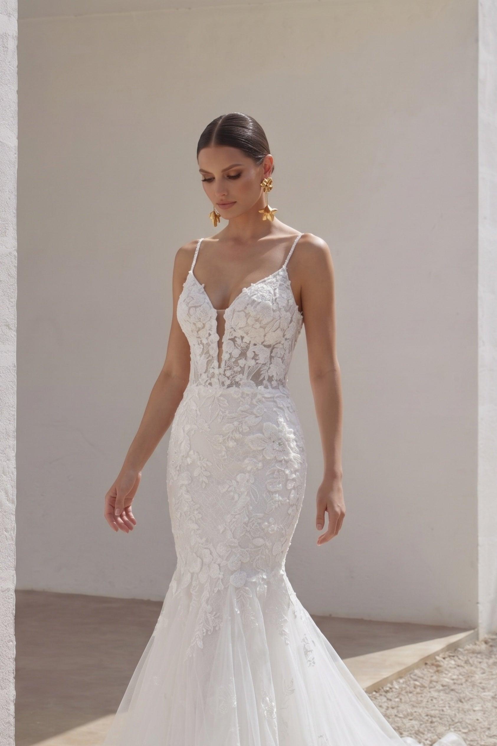Trumpet-Mermaid Chapel Train Lace Tulle Wedding Dress CW3228