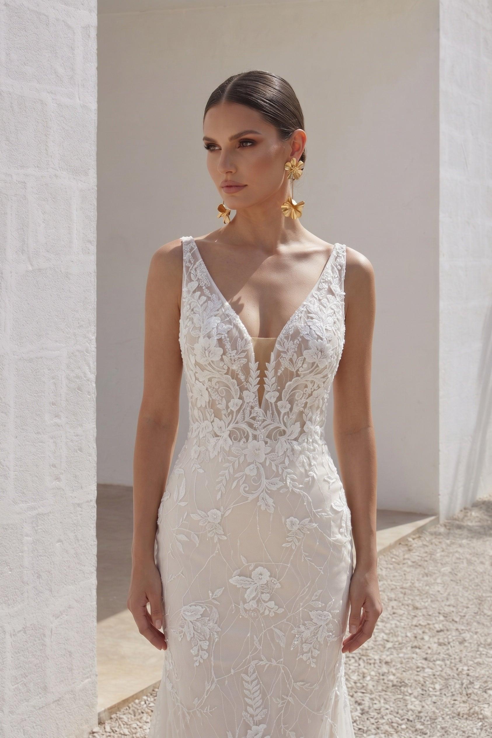Trumpet-Mermaid Chapel Train Lace Tulle Wedding Dress CW3230