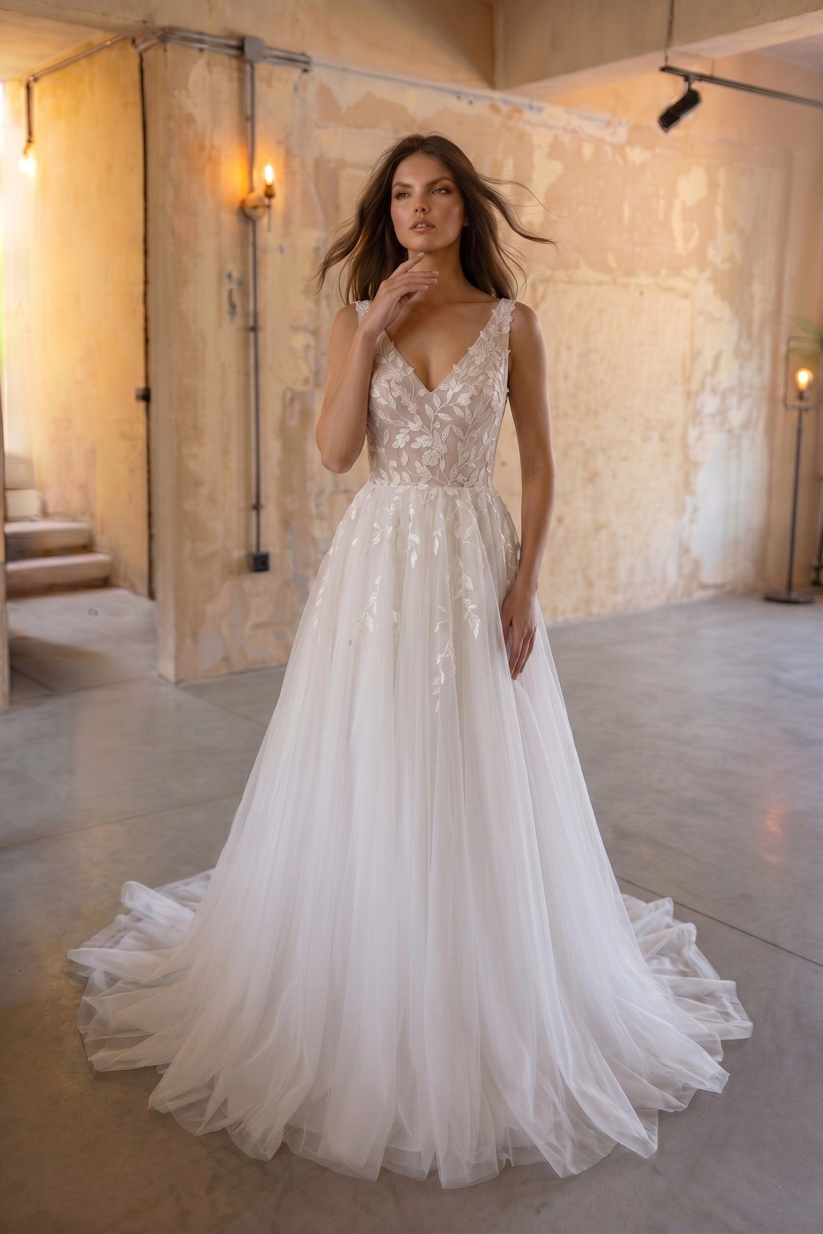 A-Line Court Train Lace Tulle Wedding Dress CW3238
