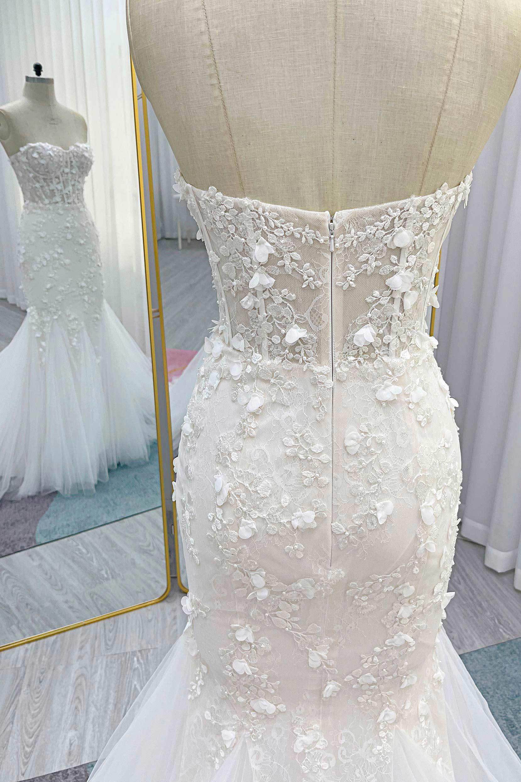 Trumpet-Mermaid Court Train Lace Tulle Wedding Dress CW3244