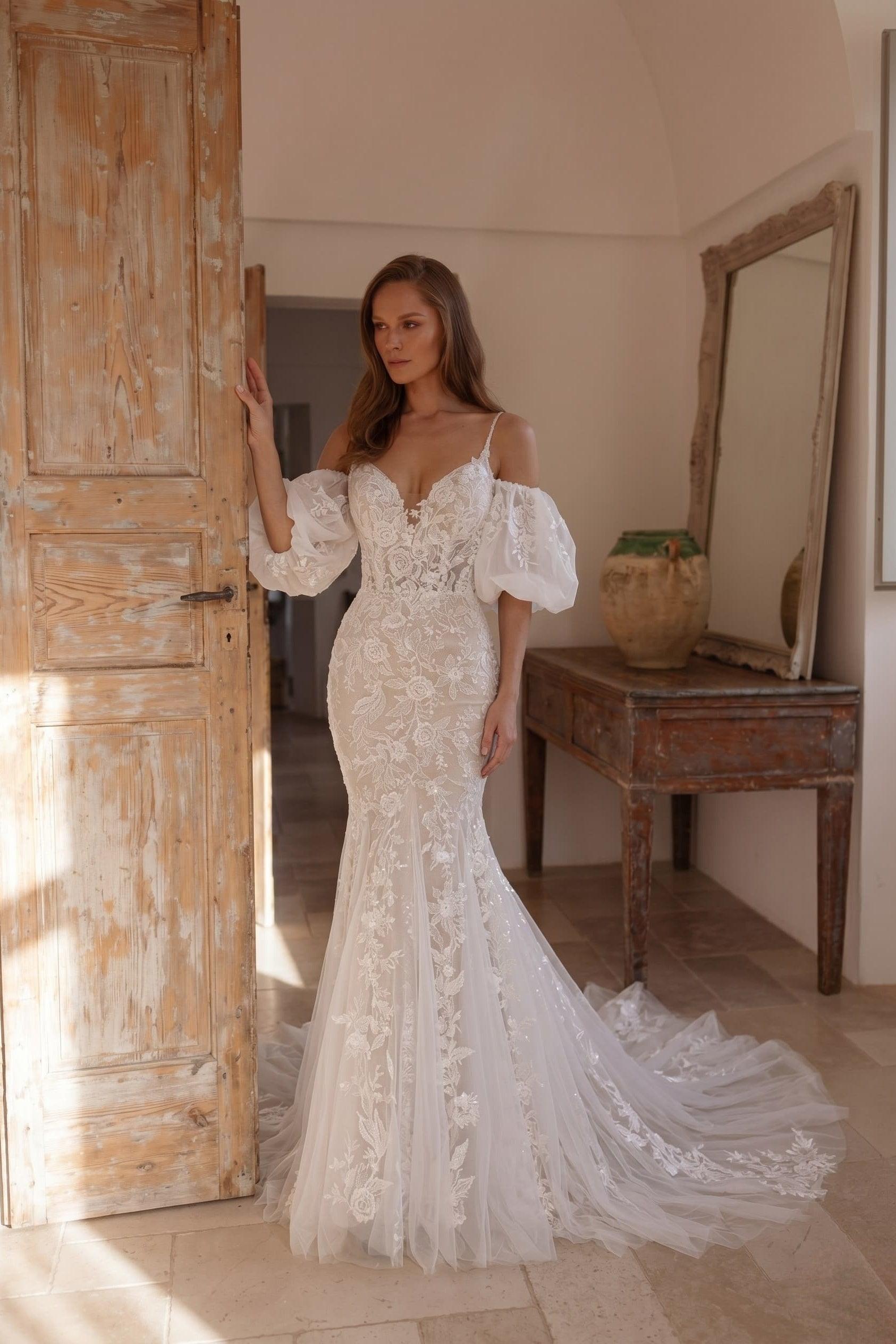 Trumpet-Mermaid Chapel Train Lace Tulle Wedding Dress CW3276
