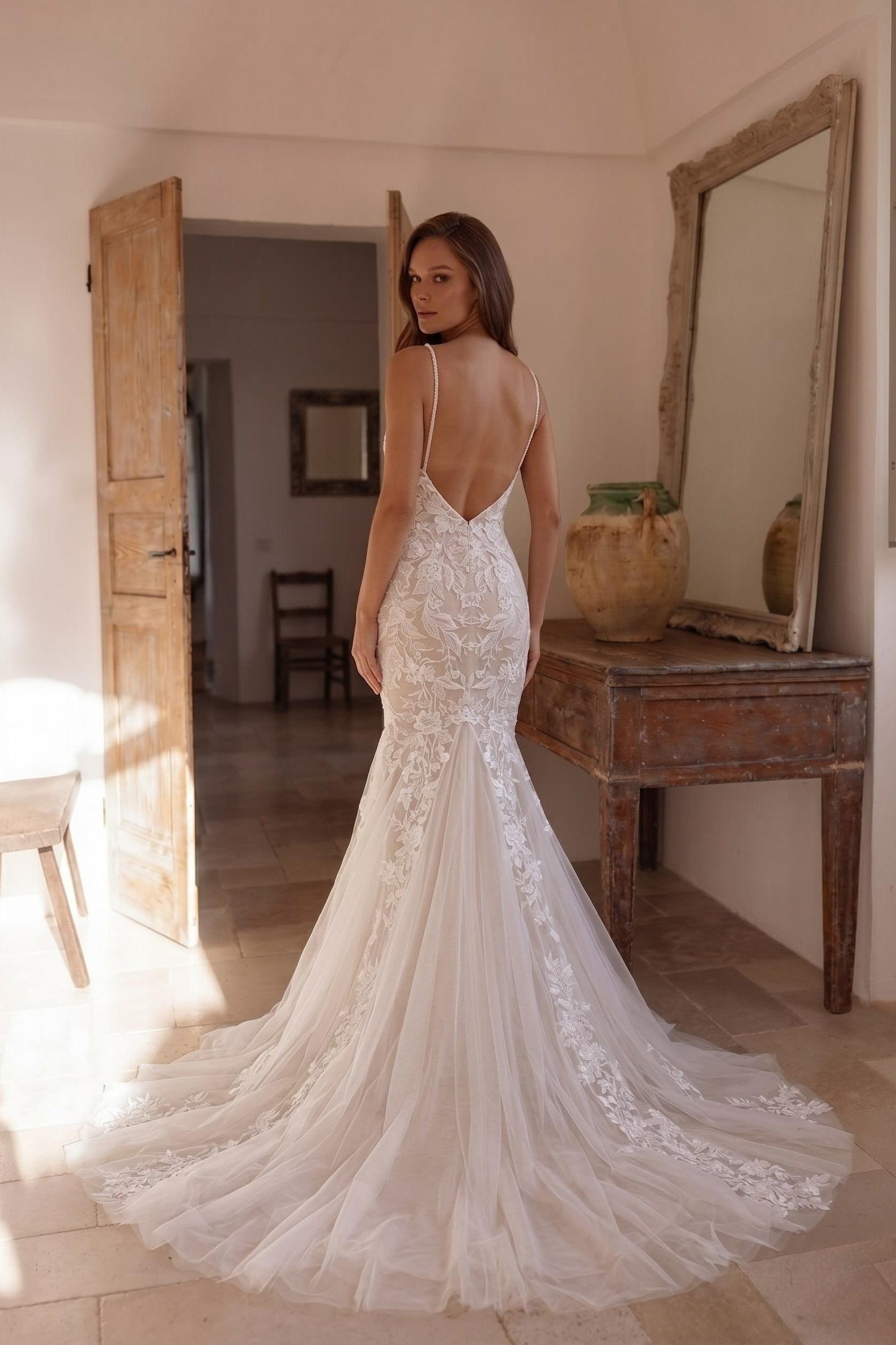 Trumpet-Mermaid Chapel Train Lace Tulle Wedding Dress CW3276