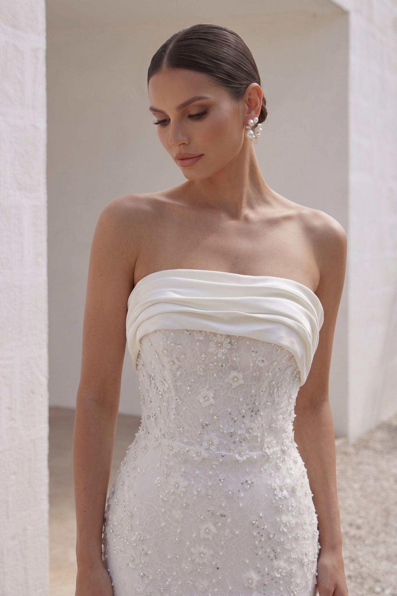 Trumpet-Mermaid Court Train Lace Satin Wedding Dress CW3280