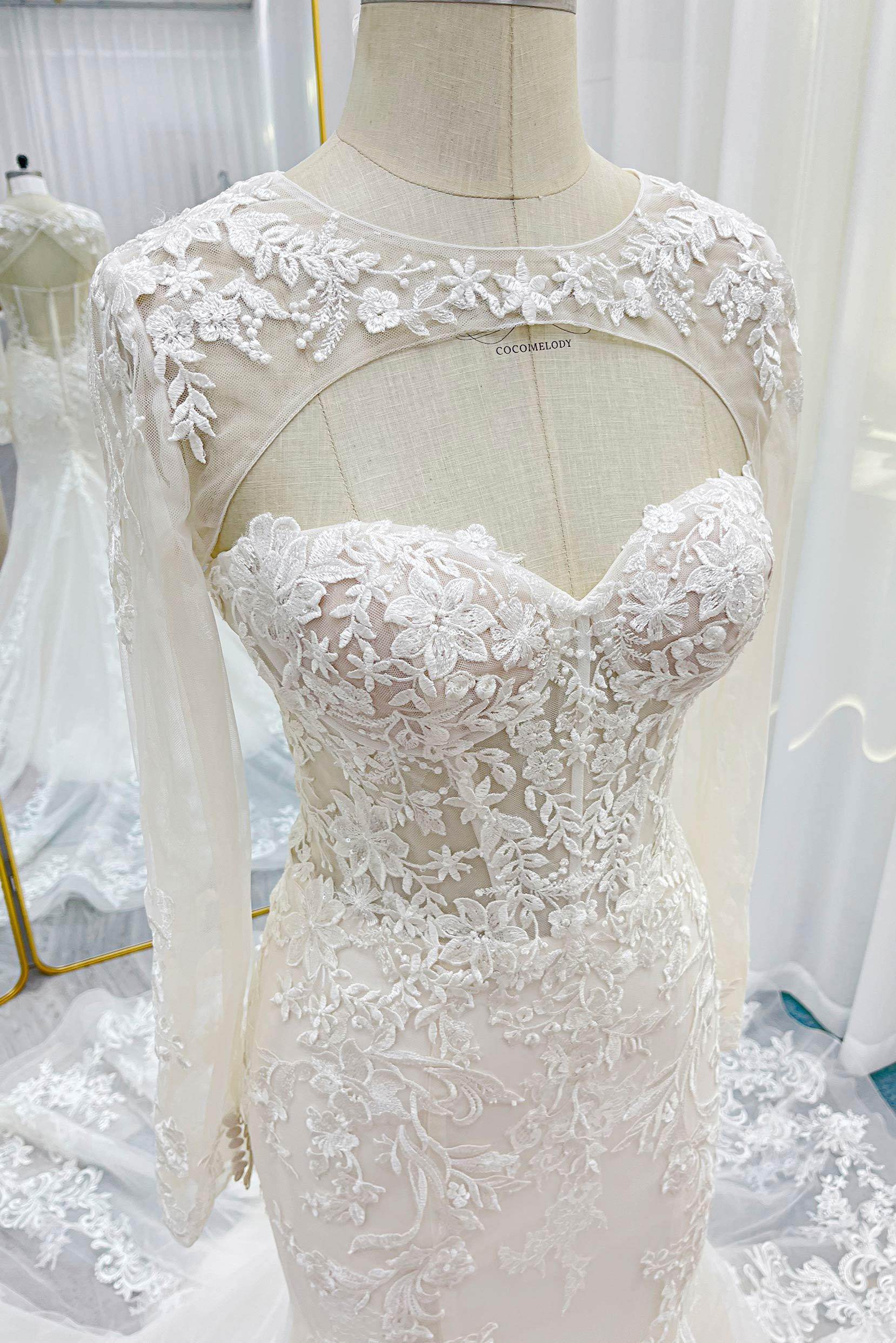 Trumpet-Mermaid Chapel Train Lace Tulle Wedding Dress CW3282