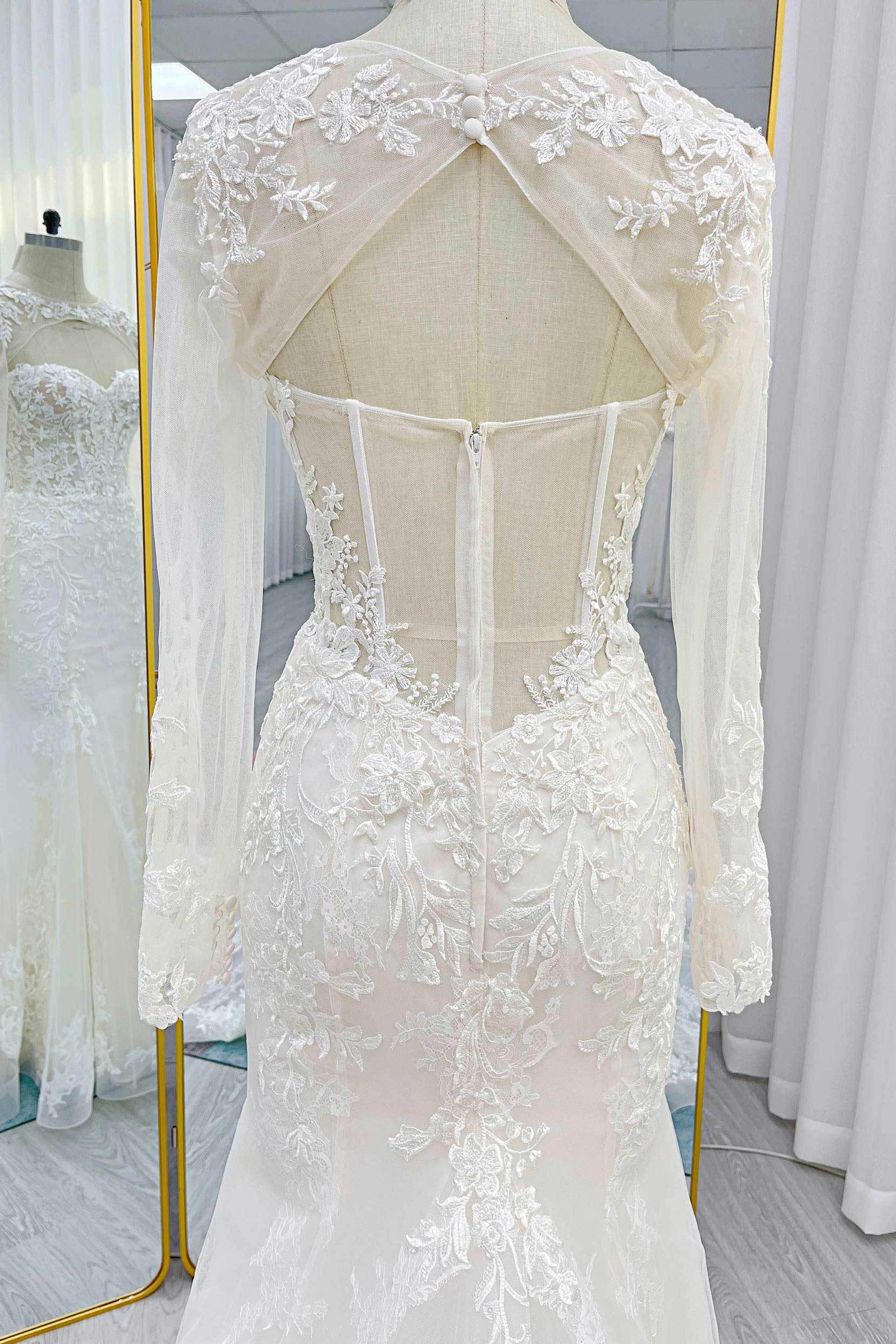 Trumpet-Mermaid Chapel Train Lace Tulle Wedding Dress CW3282