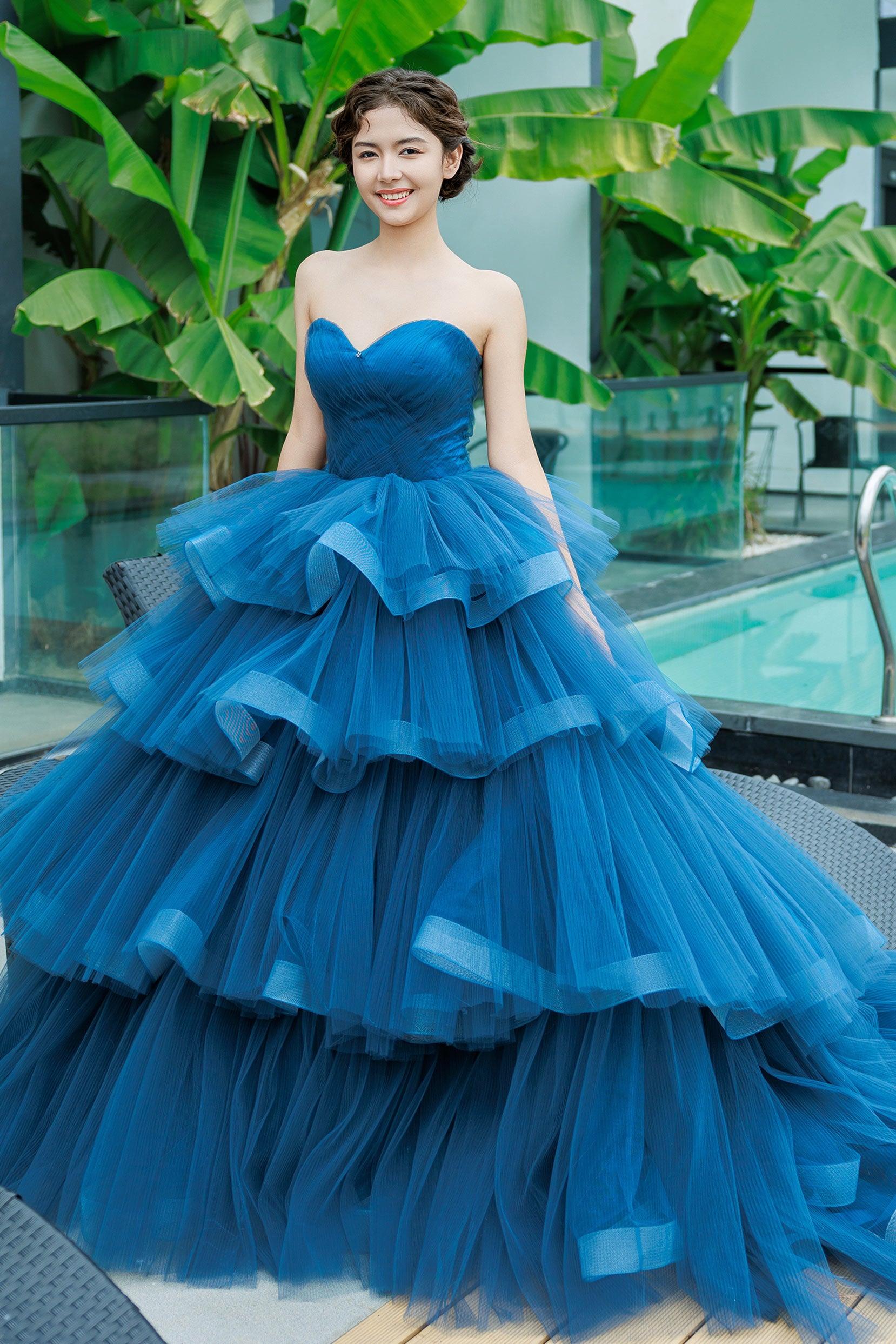 Ball Gown Court Train Tulle Wedding Dress CW3298