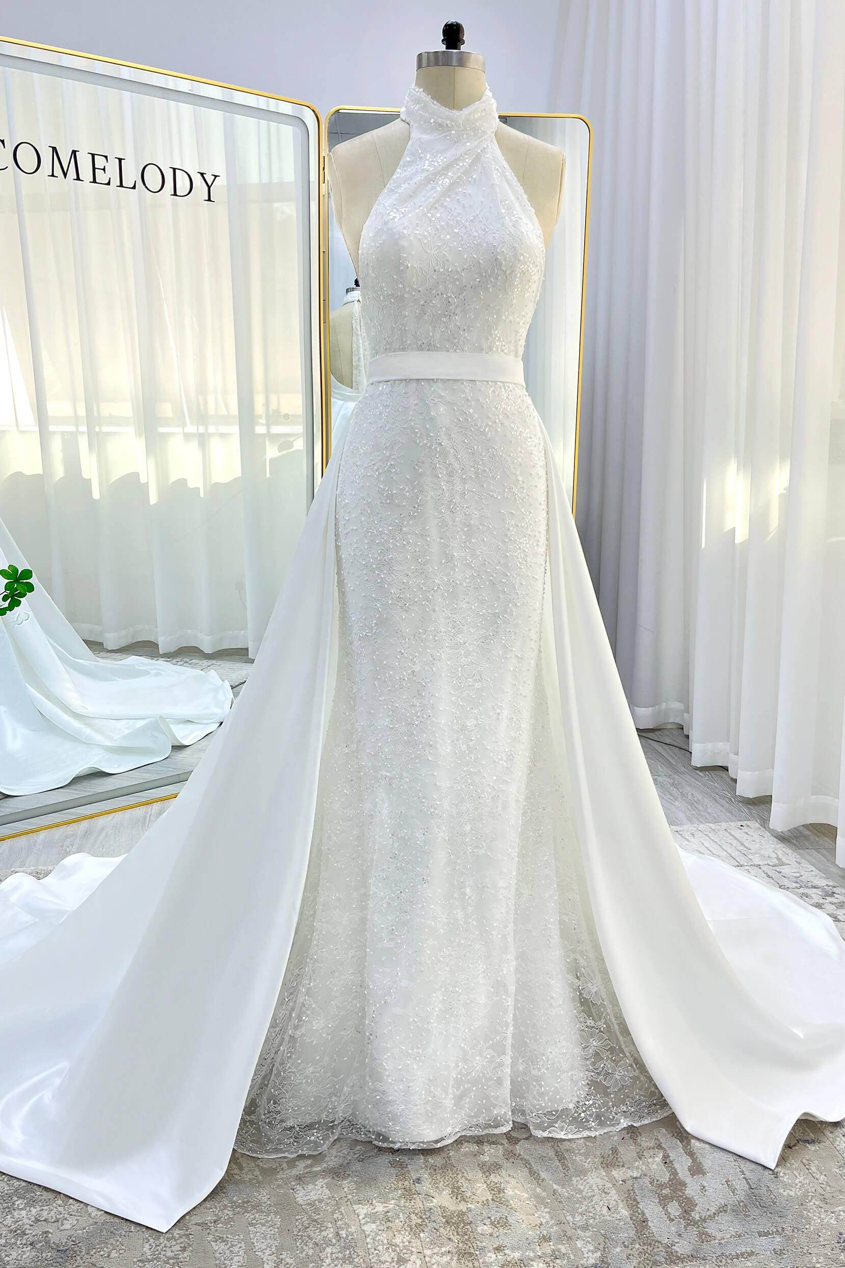 Trumpet-Mermaid Court Train Satin Wedding Dress CW3331