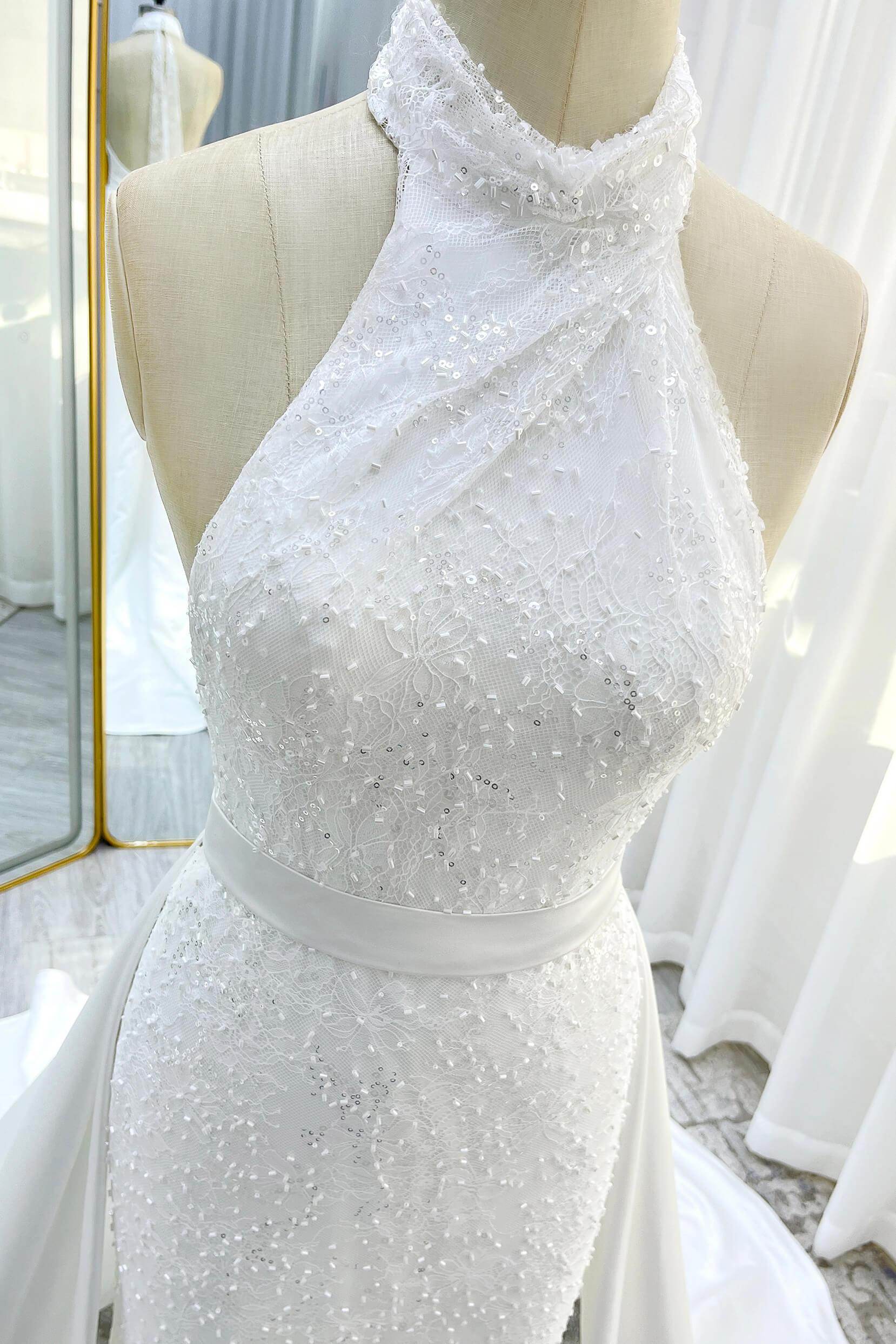 Trumpet-Mermaid Court Train Satin Wedding Dress CW3331