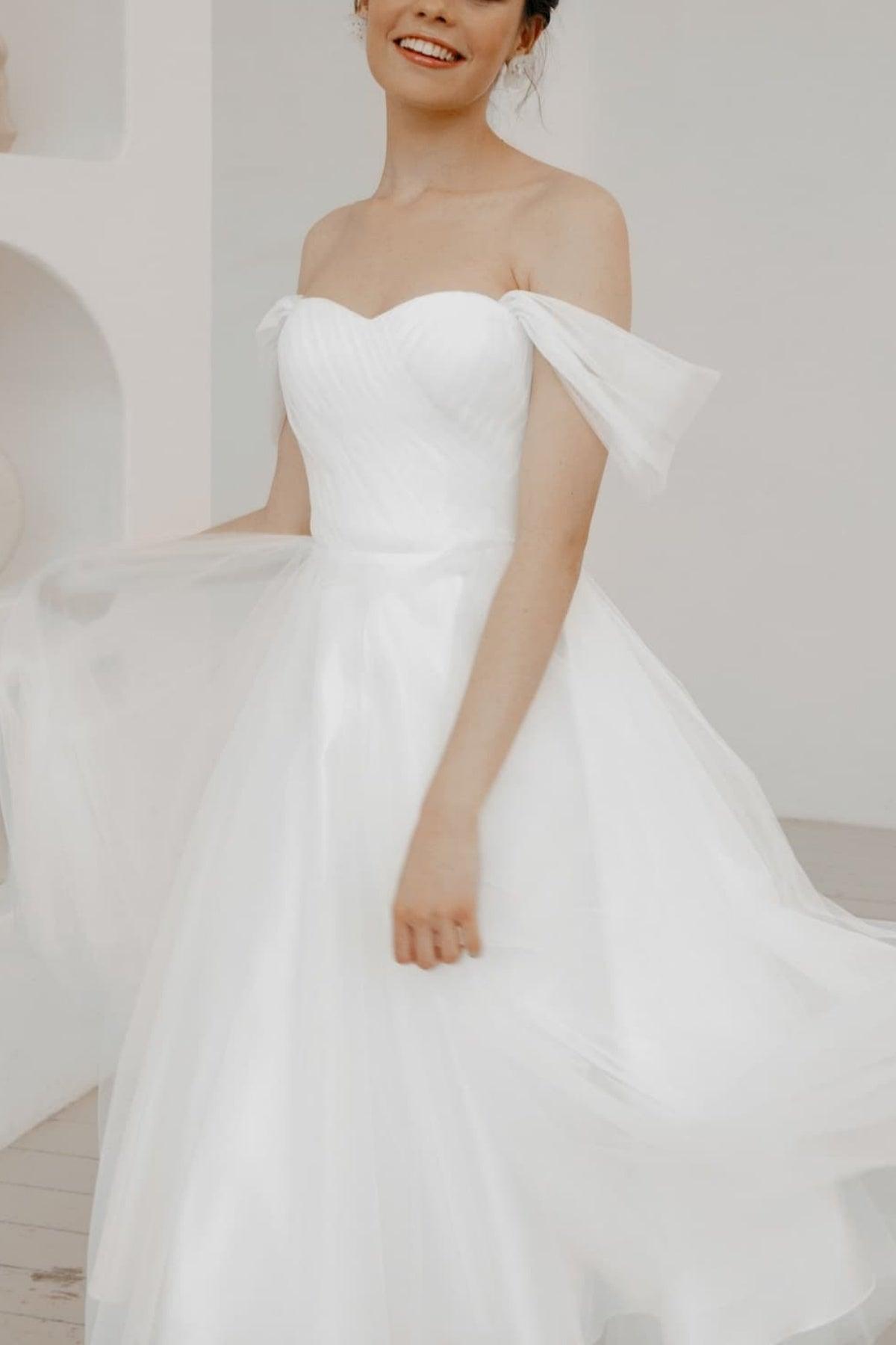 Off-The-Shoulder Sleeveless Tulle Little White Dress CW3387