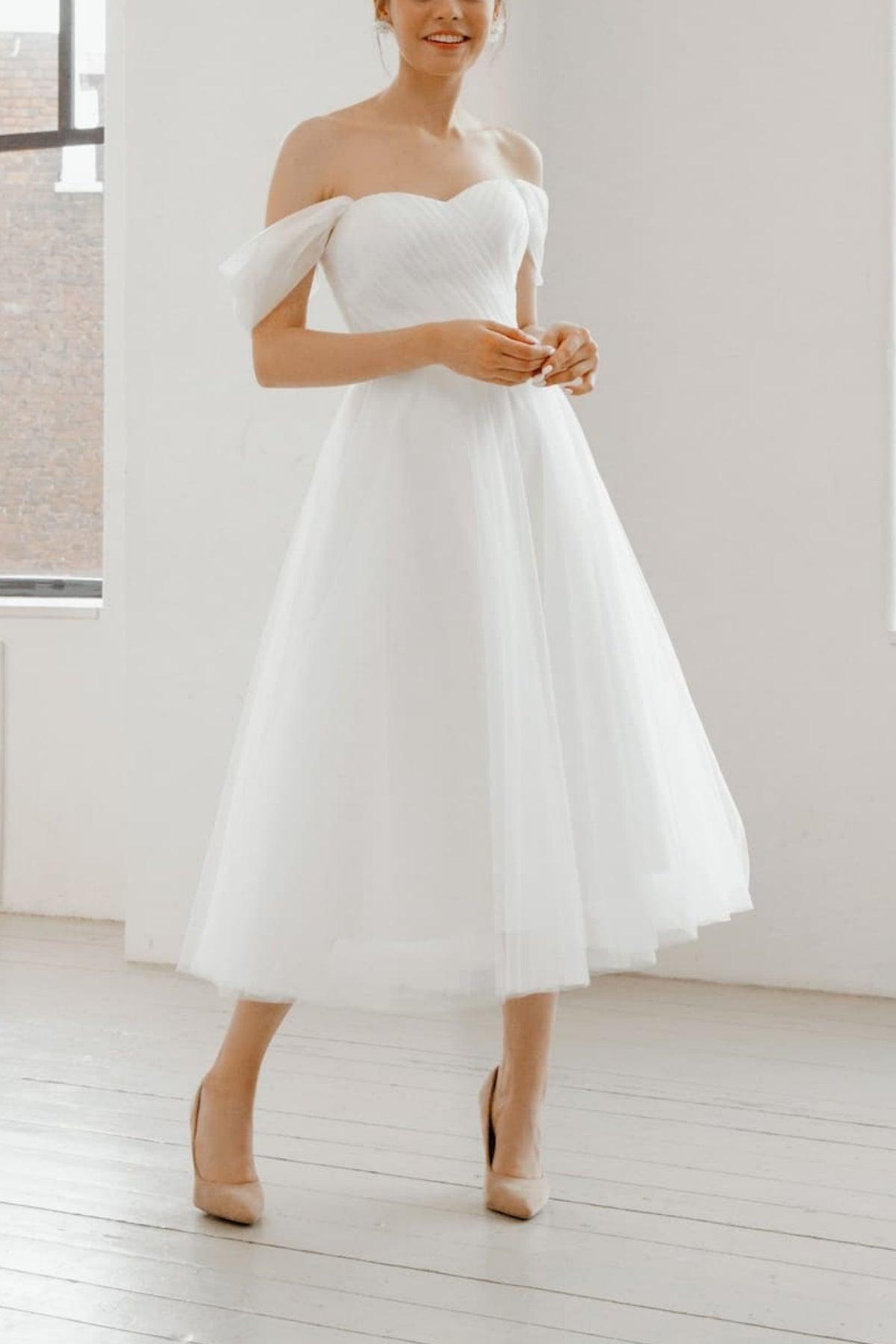Off-The-Shoulder Sleeveless Tulle Little White Dress CW3387