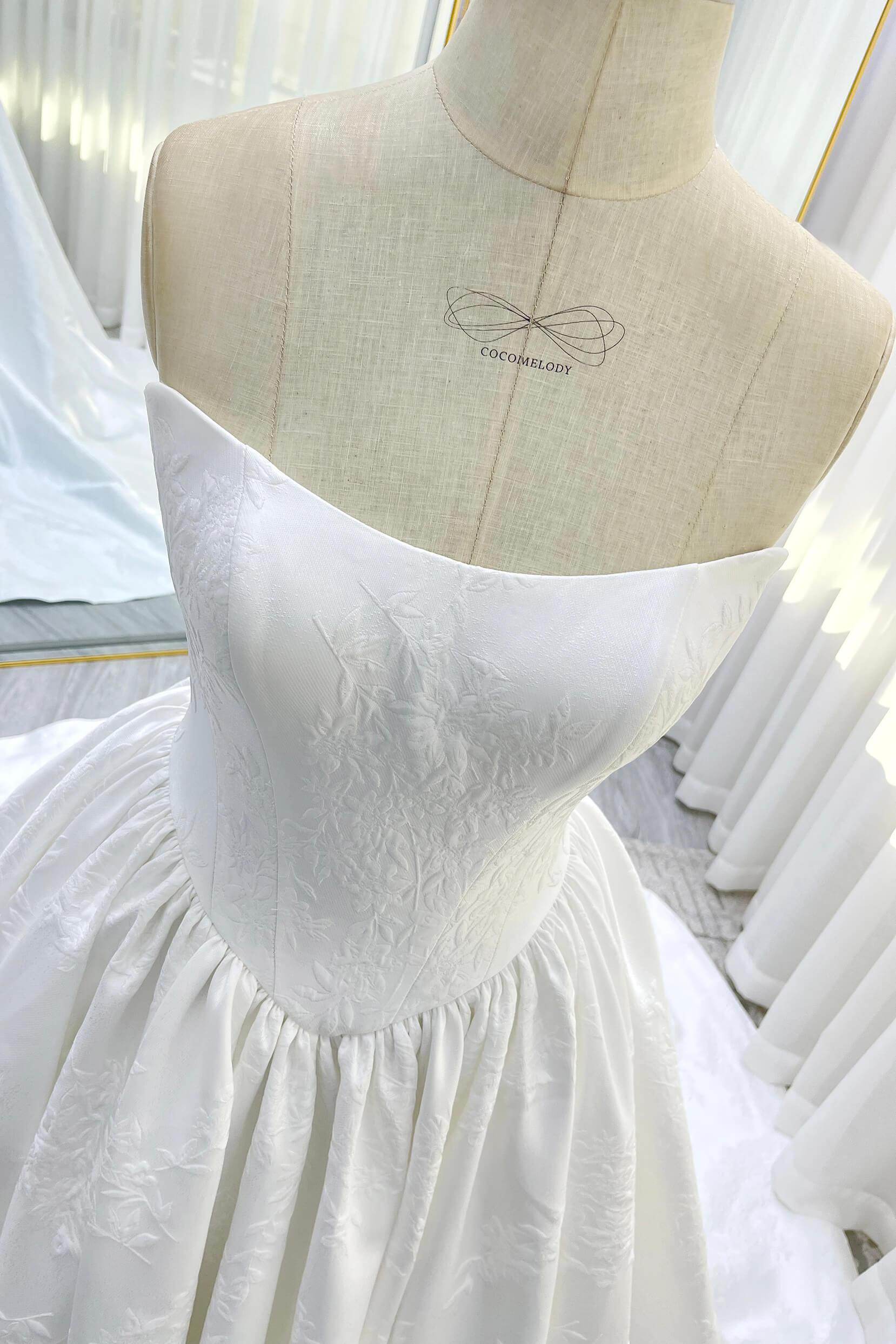 Ball Gown Court Train Jacquard Satin Wedding Dress CW3533