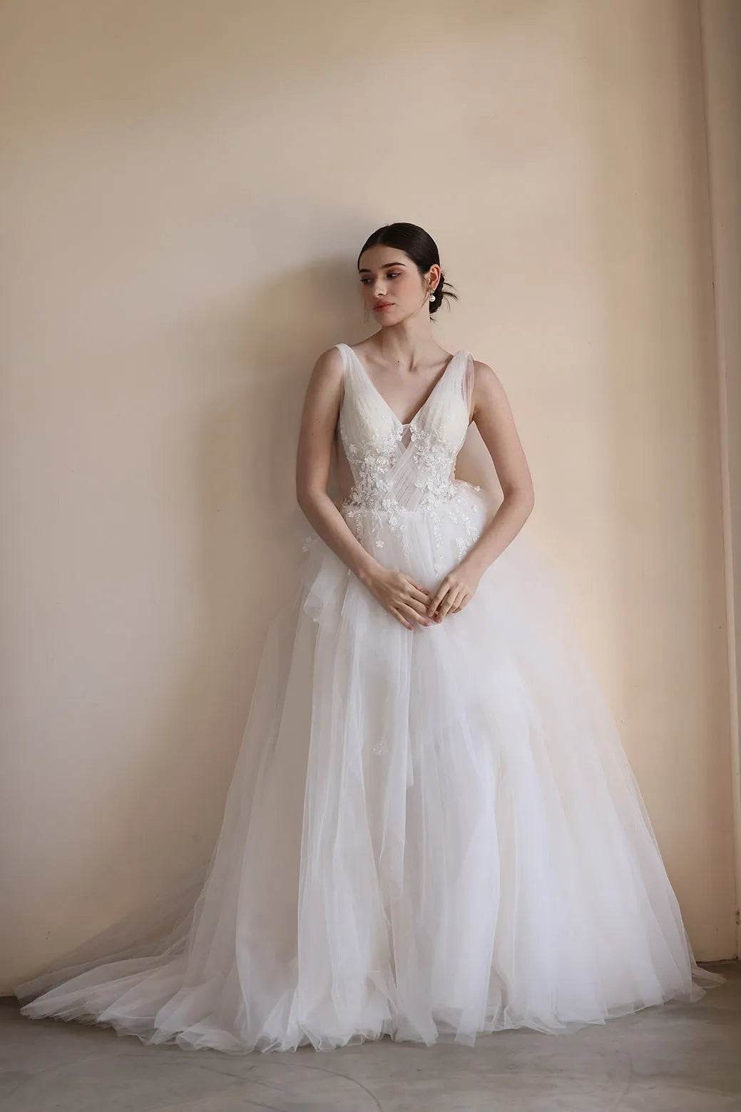 A-Line Sweep-Brush Train Lace Tulle Wedding Dress CW3555