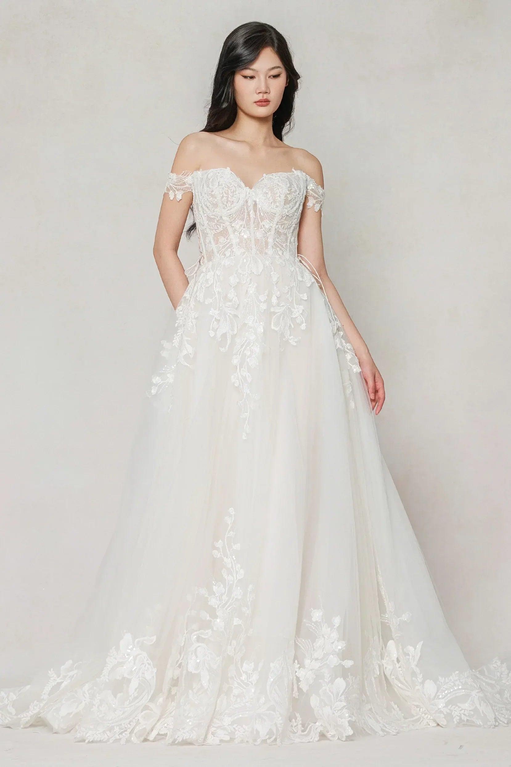 A-Line Sweep-Brush Train Tulle Wedding Dress CW3618