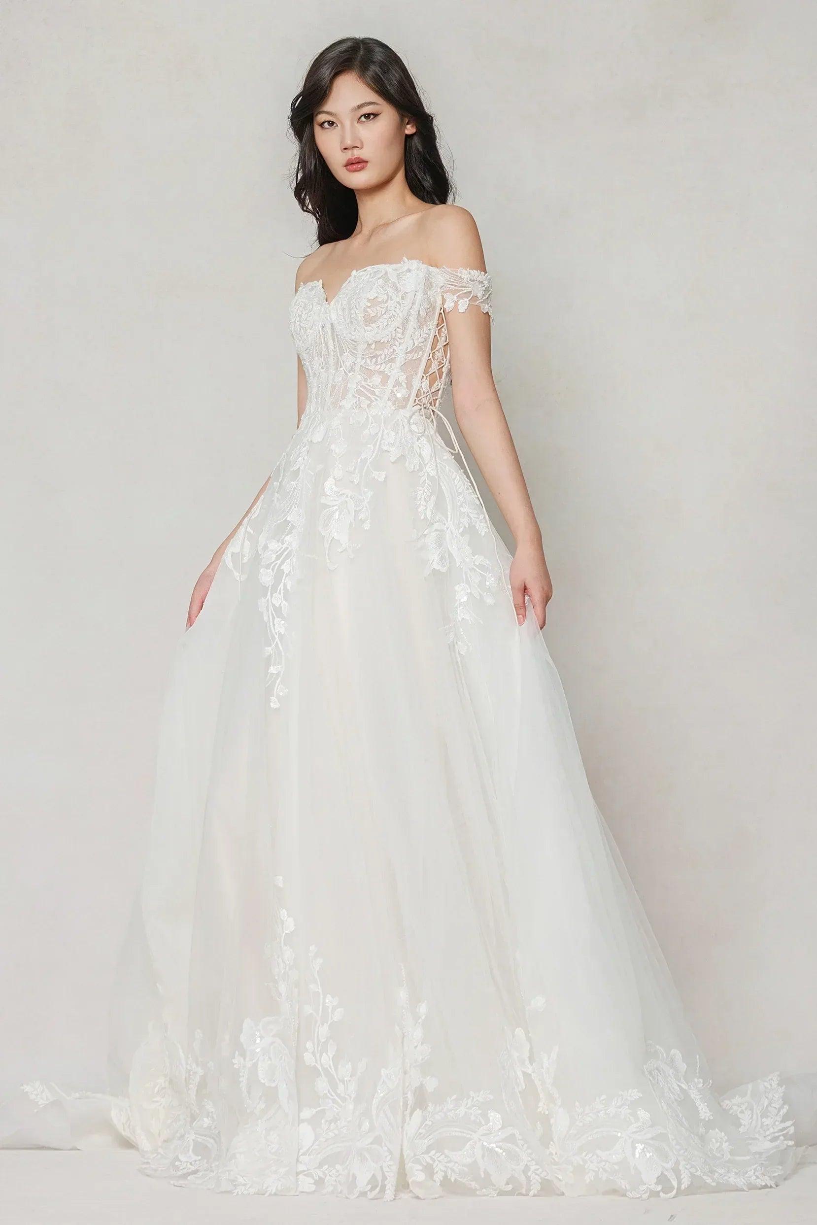 A-Line Sweep-Brush Train Tulle Wedding Dress CW3618