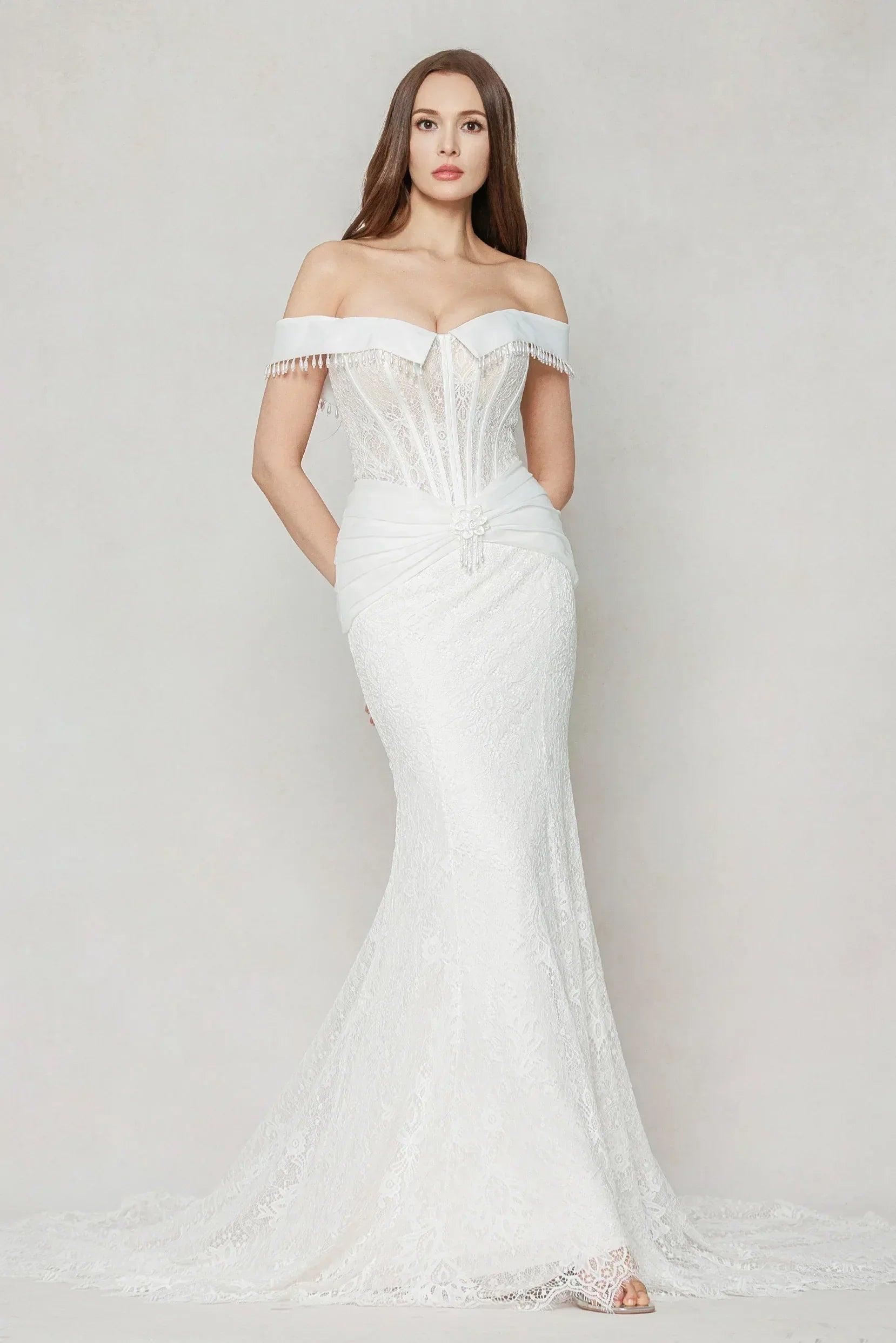 Trumpet-Mermaid Court Train Lace Wedding Dress CW3637