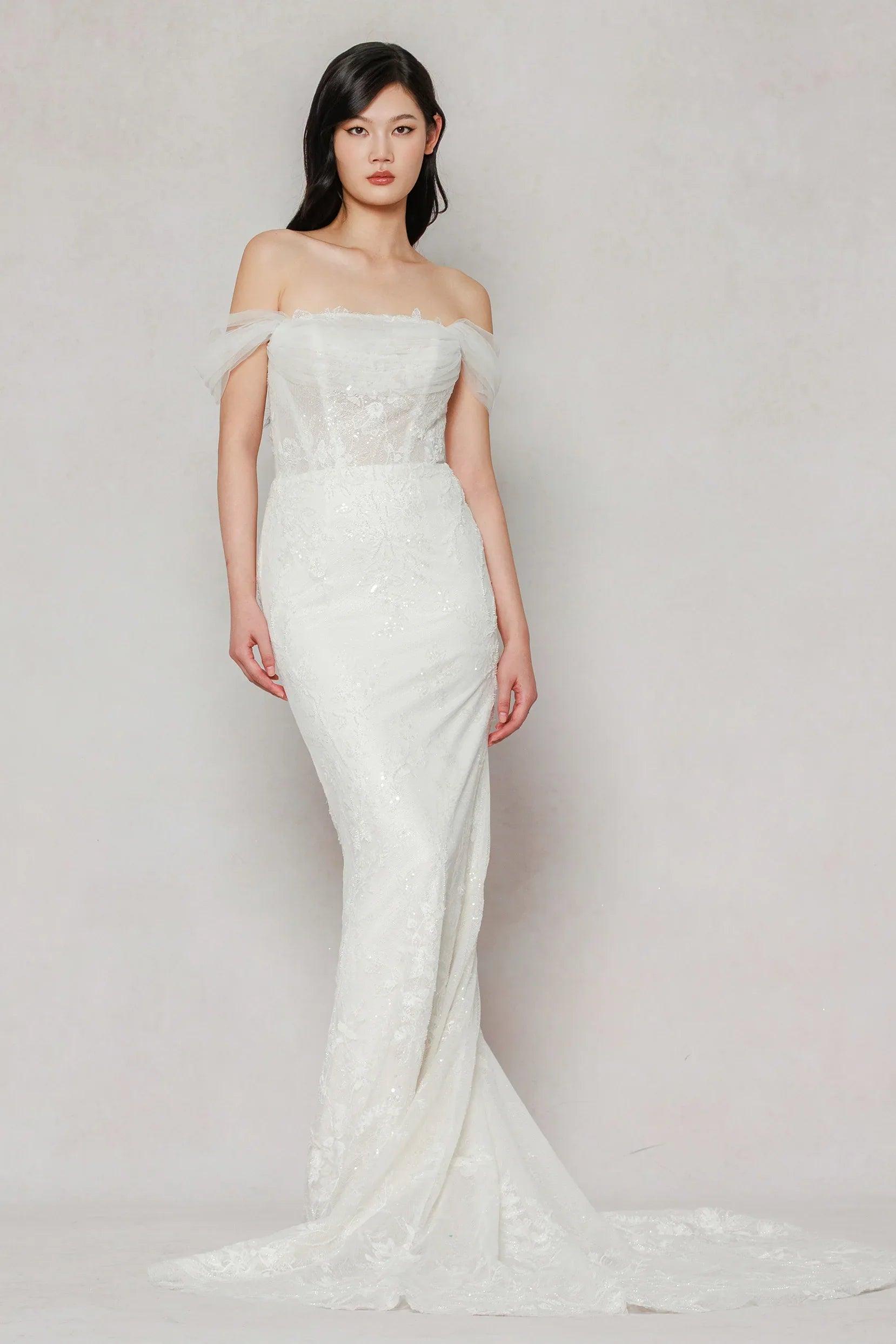 Trumpet-Mermaid Court Train Tulle Wedding Dress CW3642
