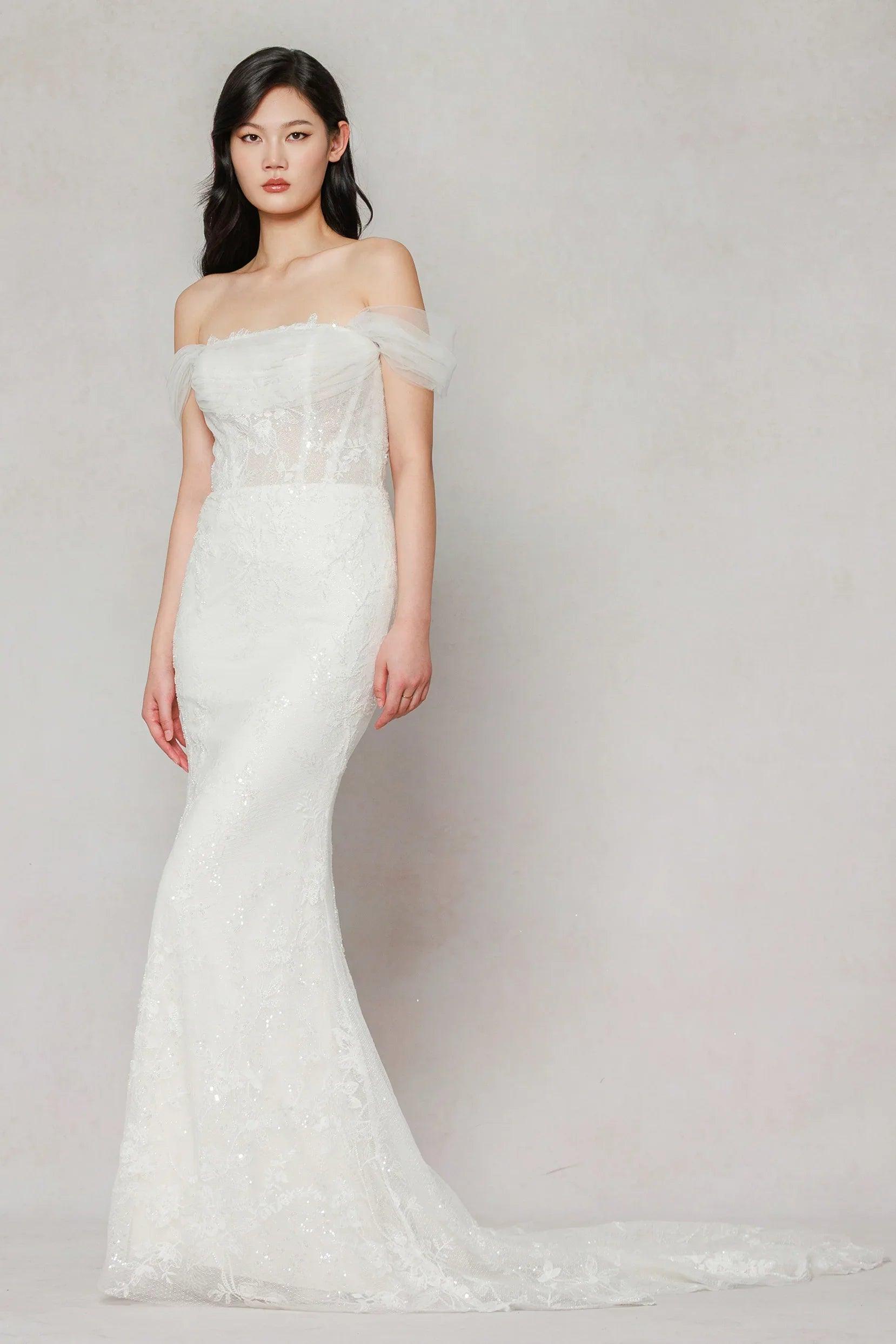 Trumpet-Mermaid Court Train Tulle Wedding Dress CW3642