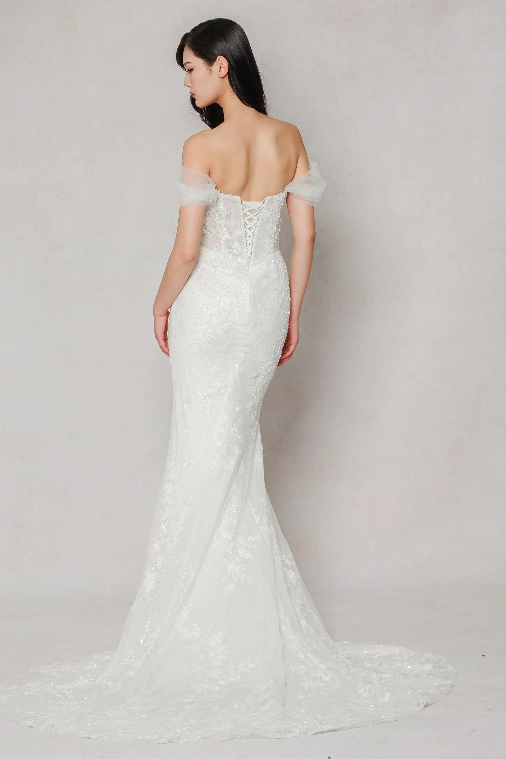 Trumpet-Mermaid Court Train Tulle Wedding Dress CW3642