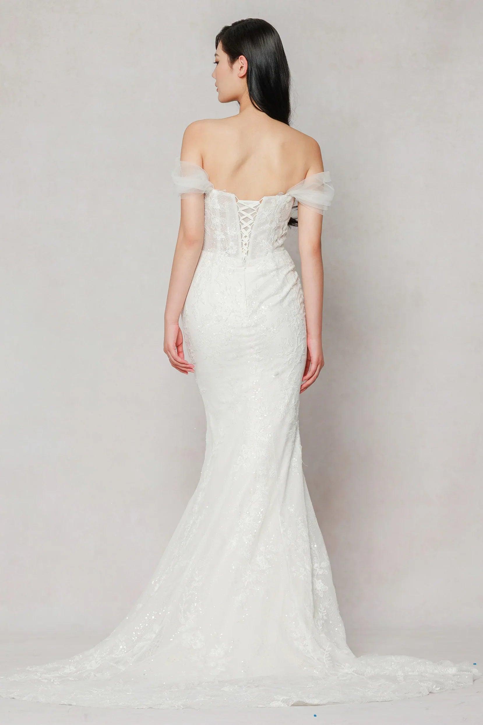 Trumpet-Mermaid Court Train Tulle Wedding Dress CW3642