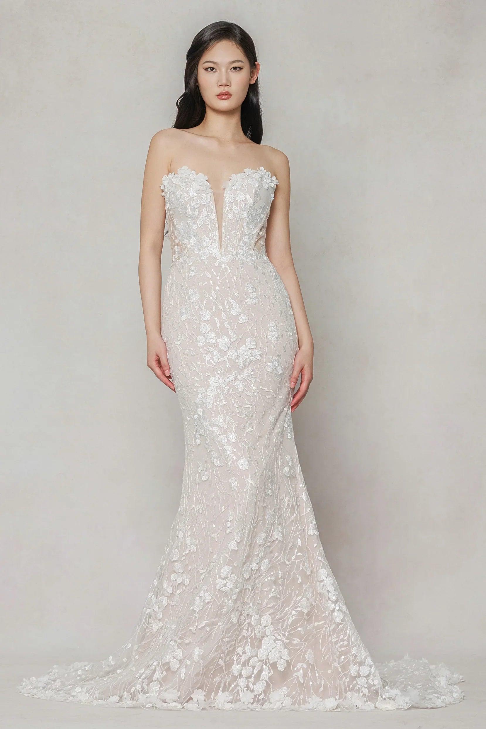 Trumpet-Mermaid Court Train Lace Wedding Dress CW3643