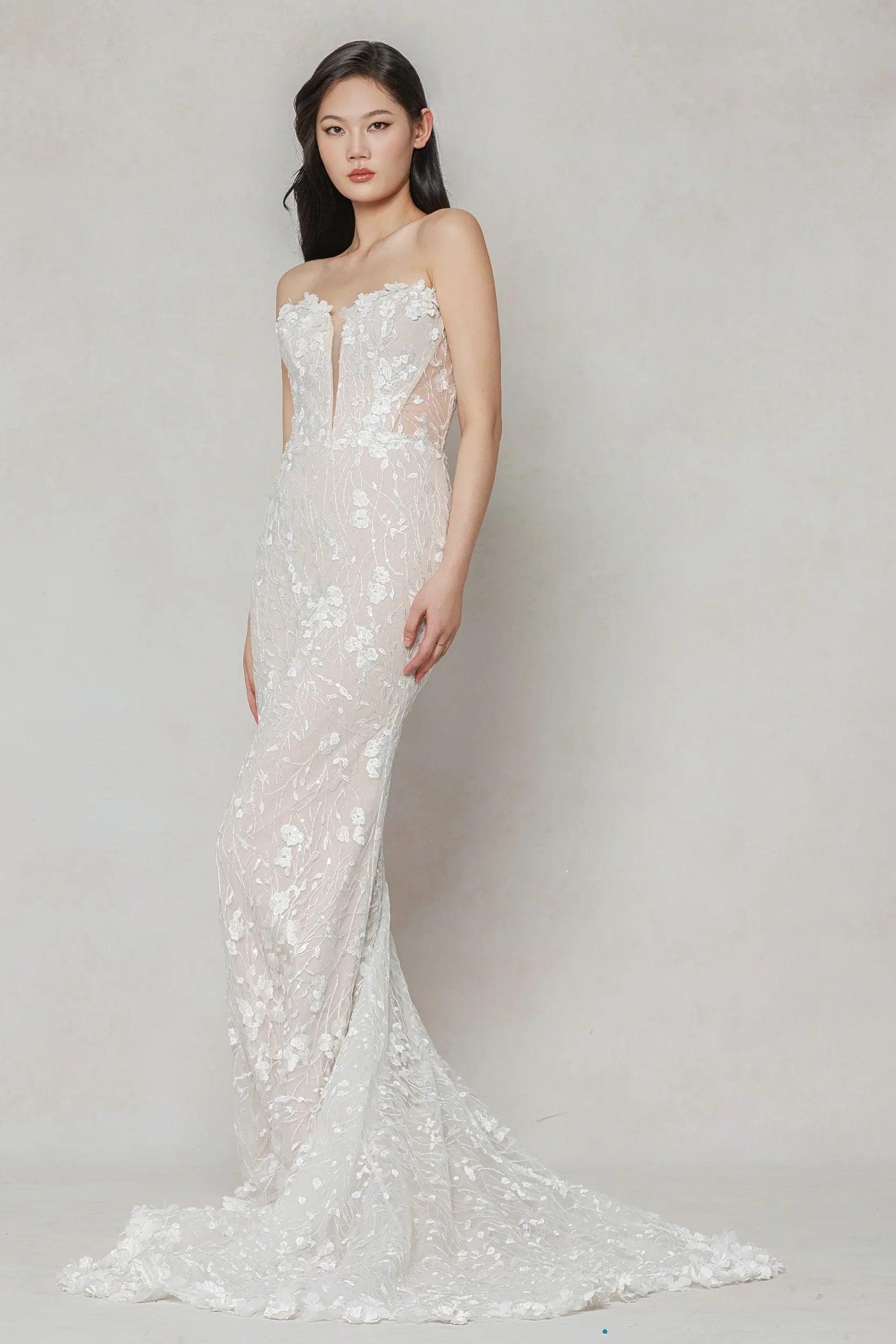 Trumpet-Mermaid Court Train Lace Wedding Dress CW3643