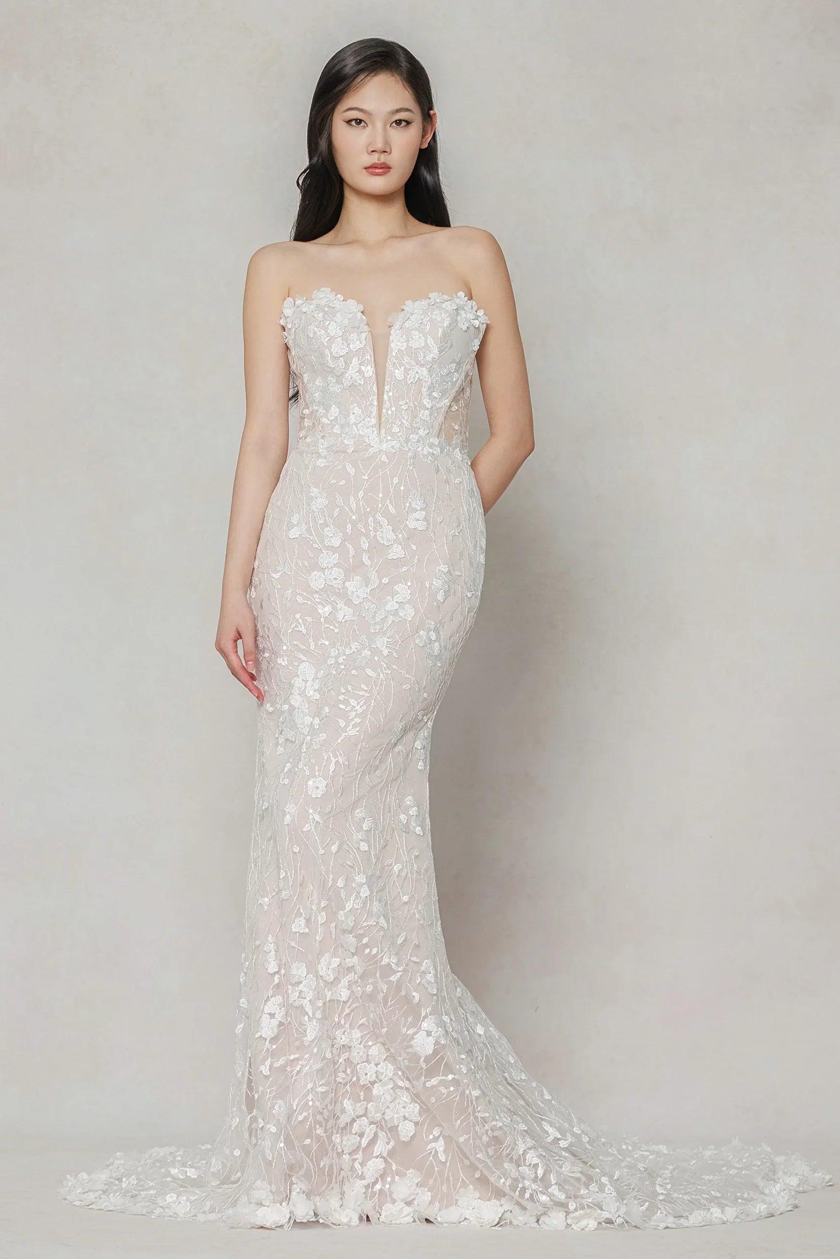 Trumpet-Mermaid Court Train Lace Wedding Dress CW3643