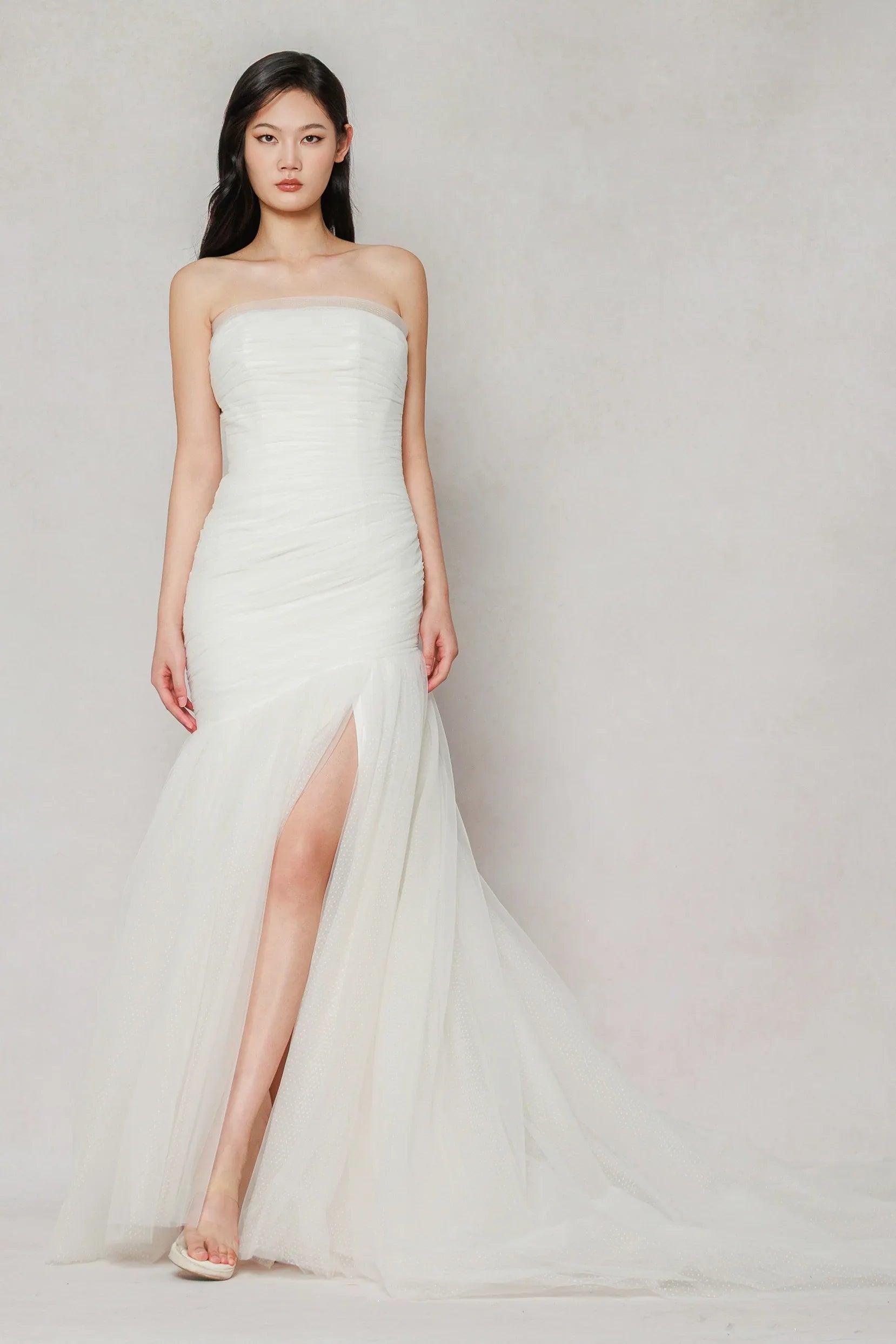 Trumpet-Mermaid Court Train Dot Tulle Wedding Dress CW3644