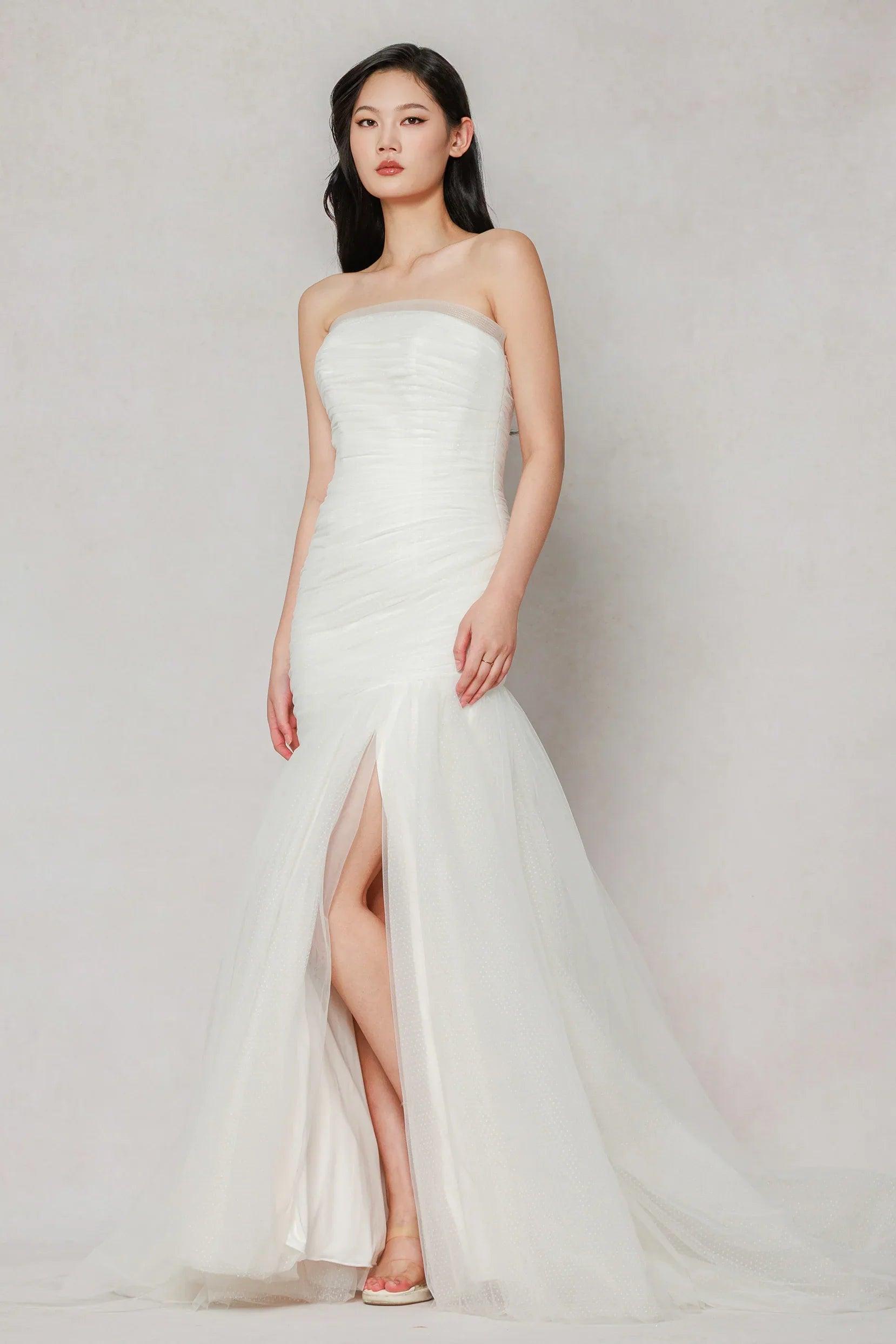 Trumpet-Mermaid Court Train Dot Tulle Wedding Dress CW3644