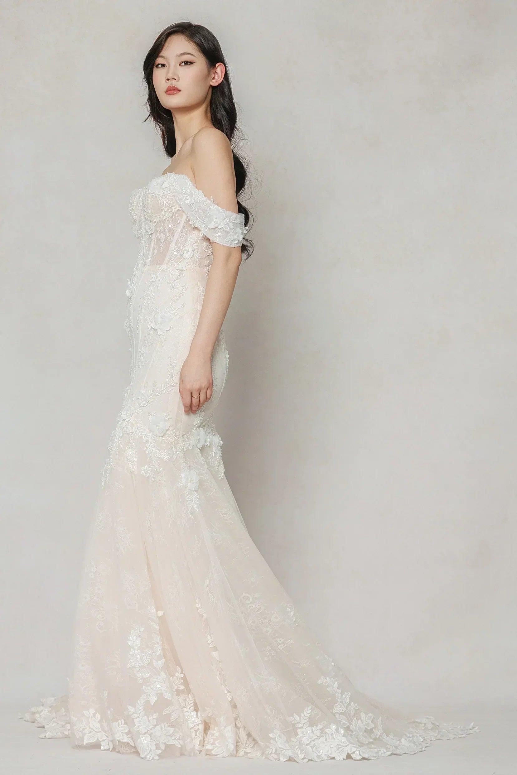 Trumpet-Mermaid Court Train Tulle Wedding Dress CW3648