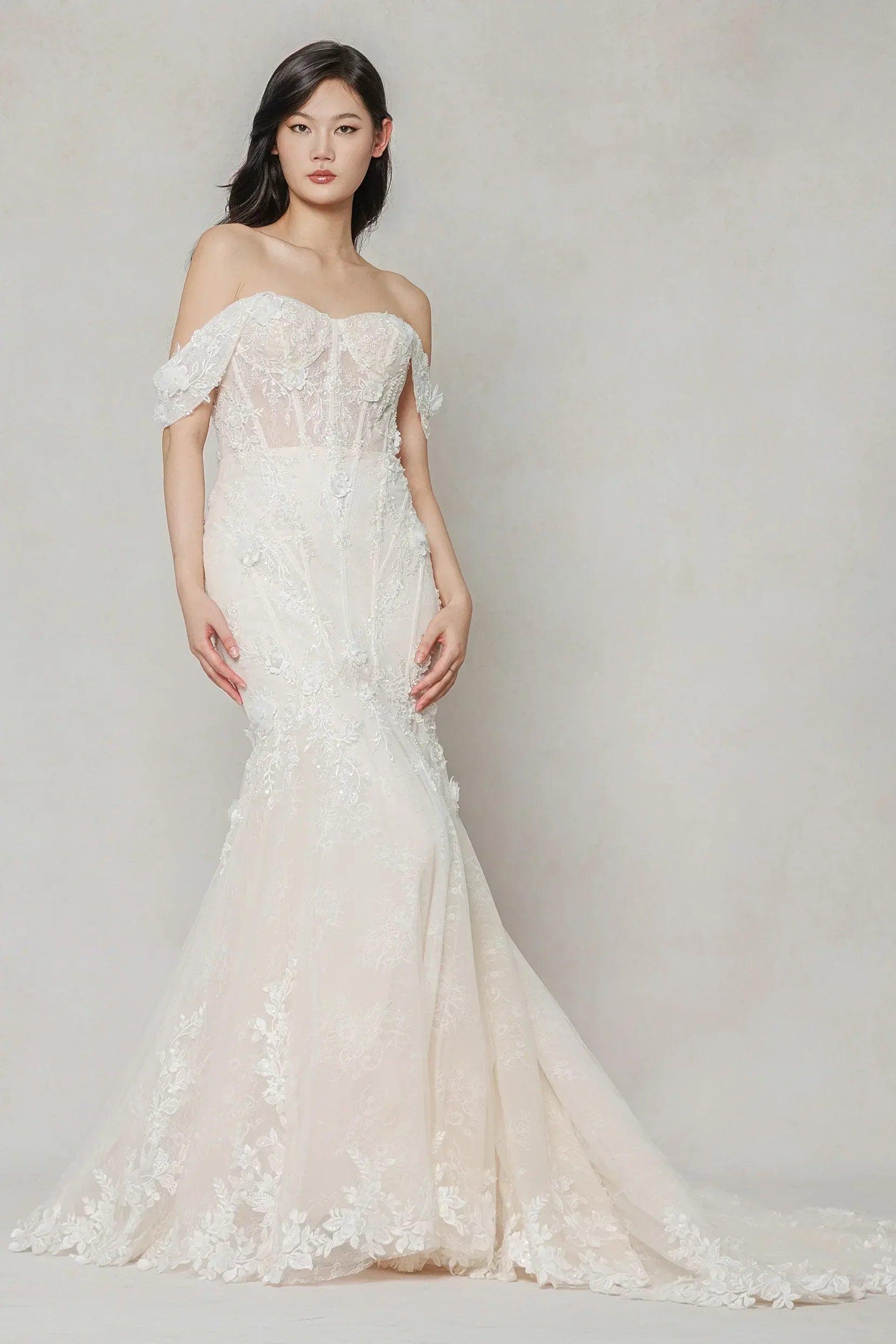 Trumpet-Mermaid Court Train Tulle Wedding Dress CW3648