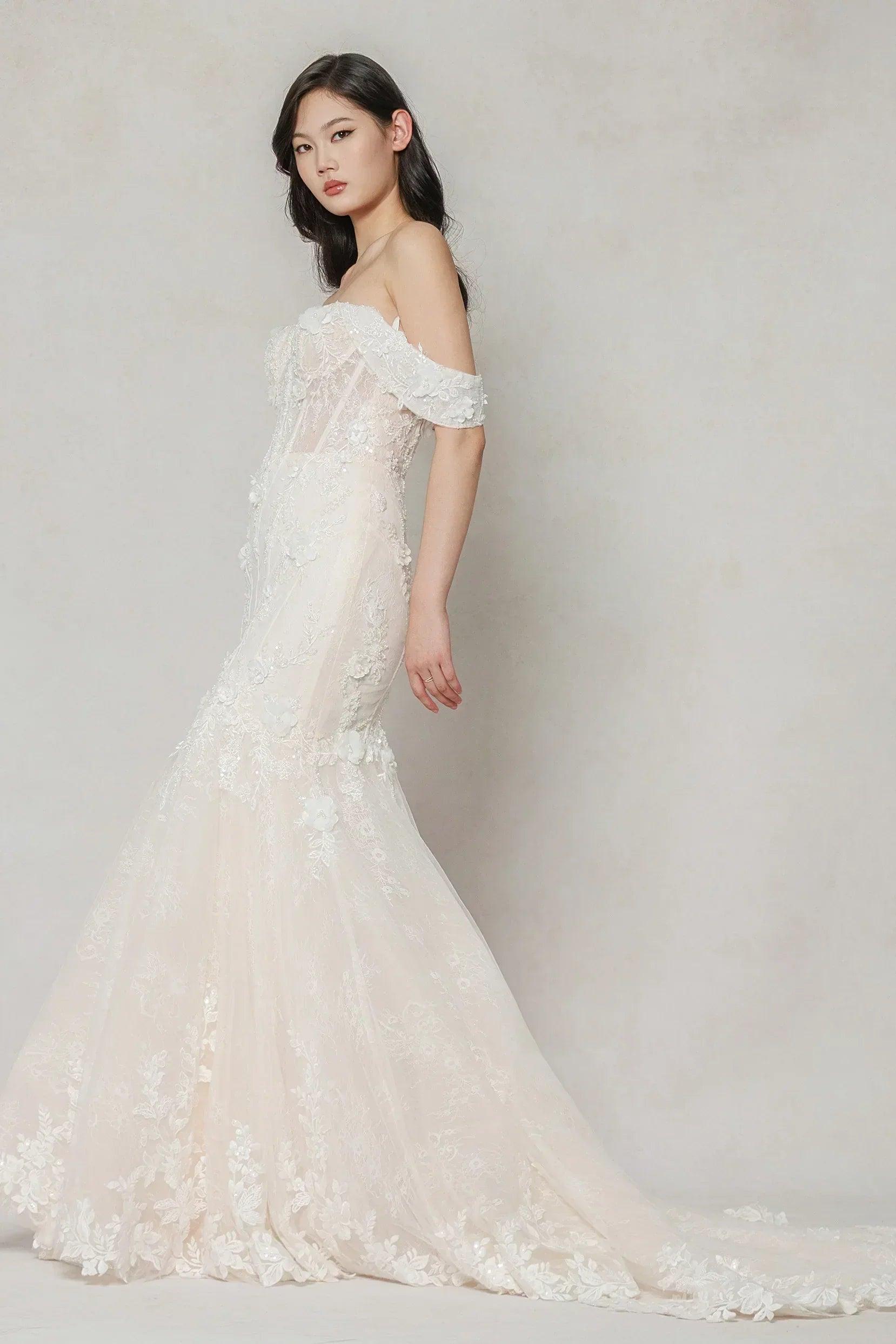 Trumpet-Mermaid Court Train Tulle Wedding Dress CW3648