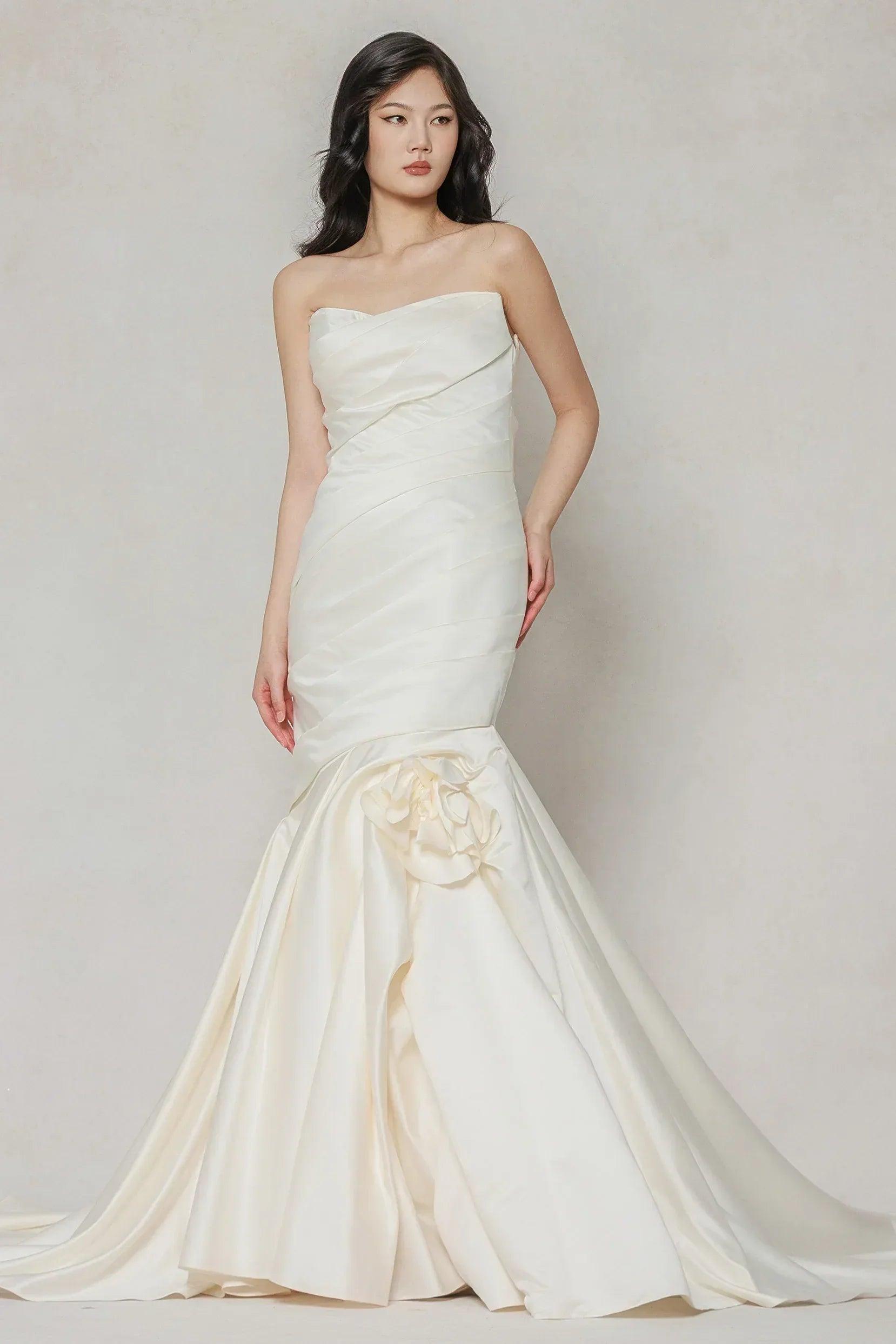 Trumpet-Mermaid Court Train Satin Wedding Dress CW3651