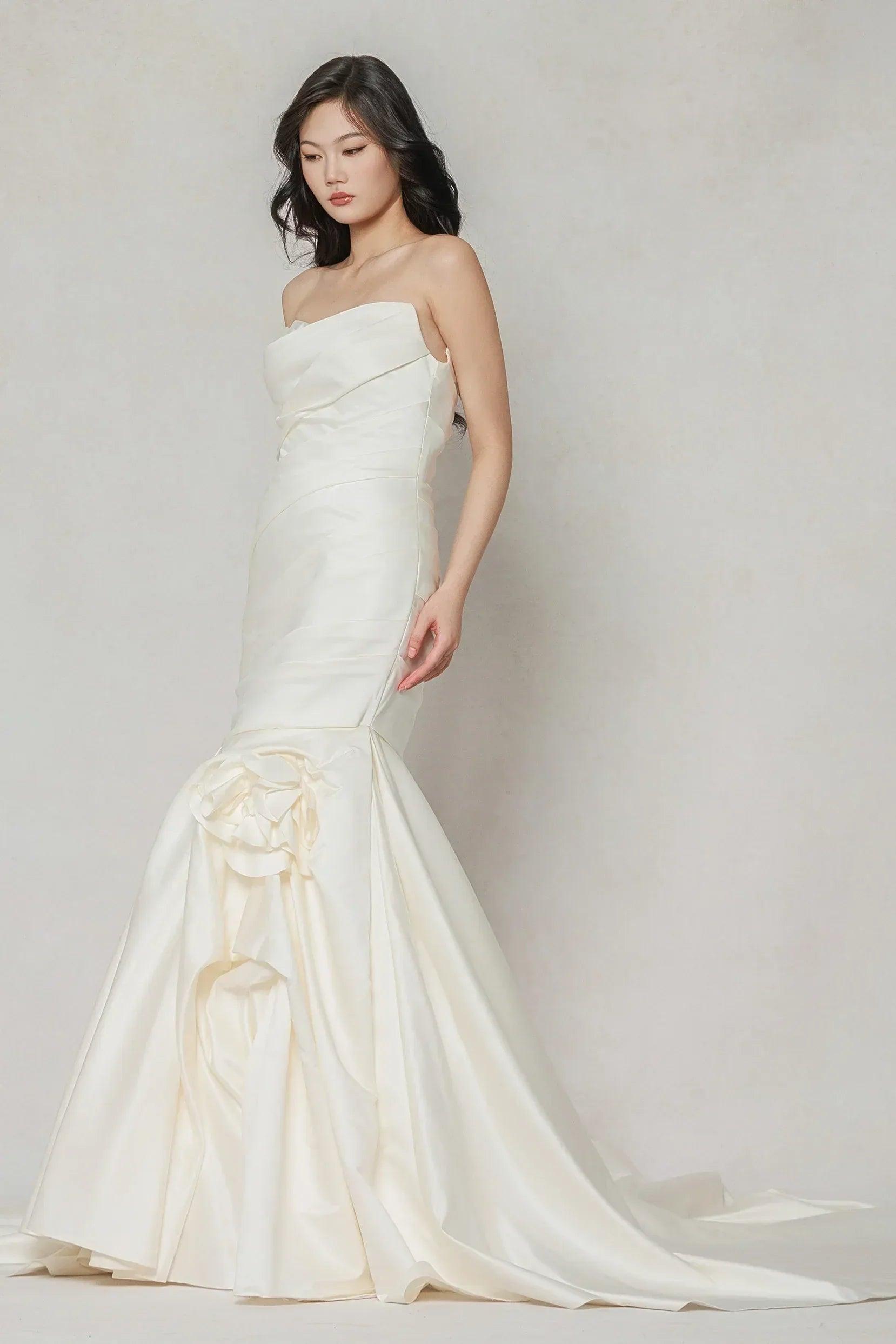 Trumpet-Mermaid Court Train Satin Wedding Dress CW3651