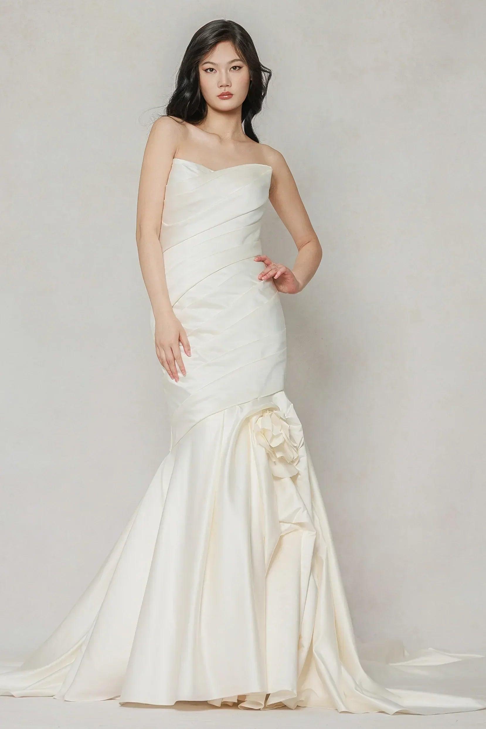 Trumpet-Mermaid Court Train Satin Wedding Dress CW3651