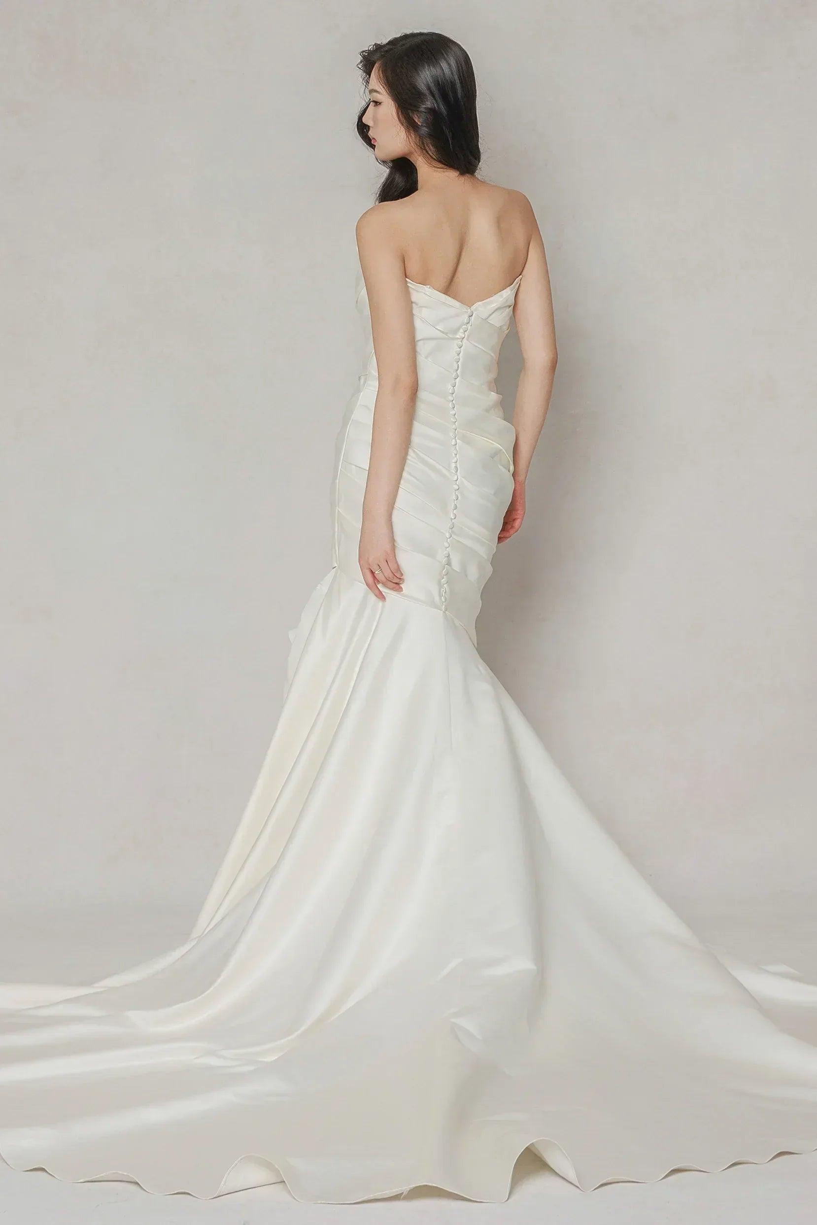 Trumpet-Mermaid Court Train Satin Wedding Dress CW3651