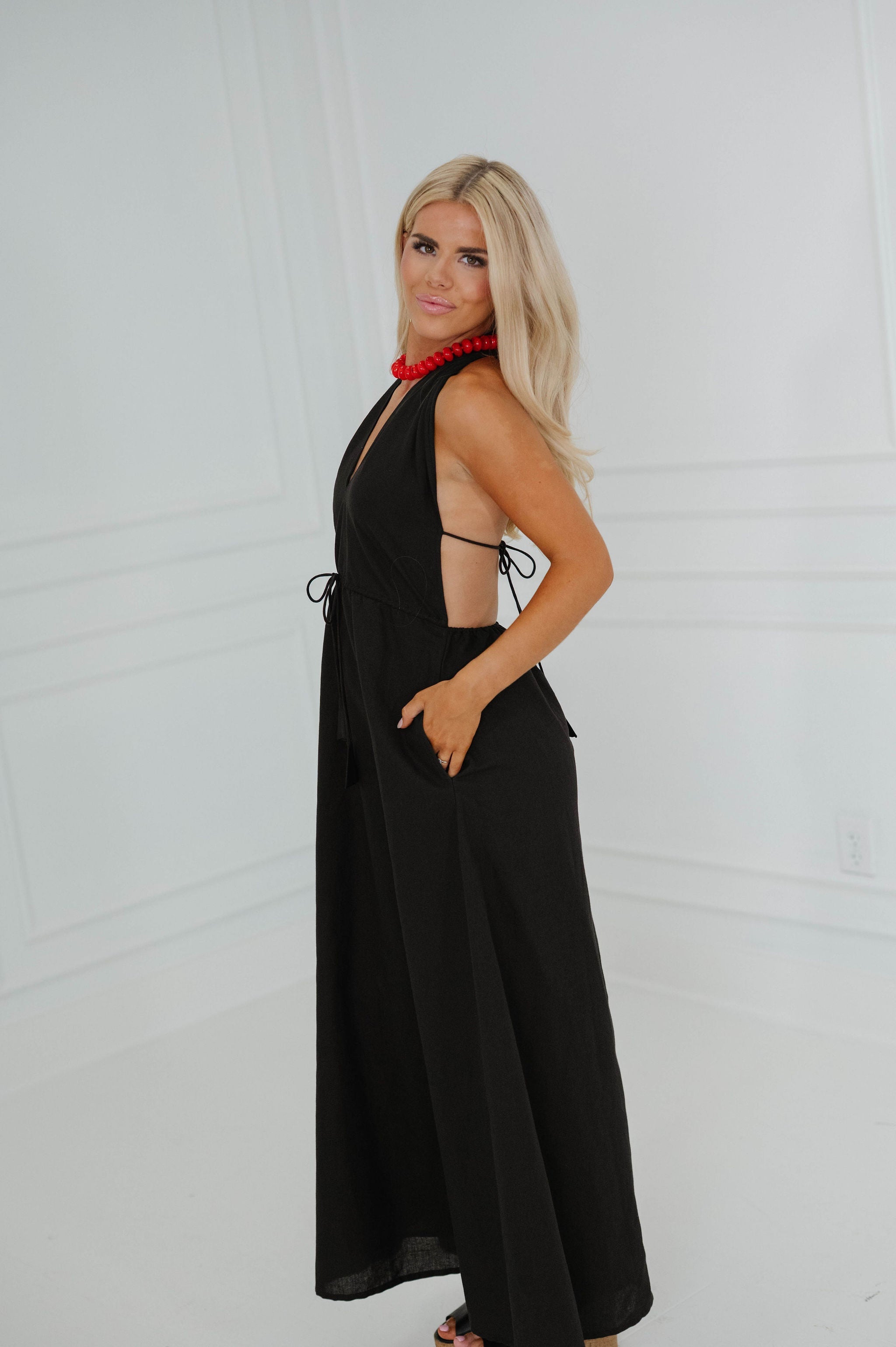 Ainsley Halter Dress-Black