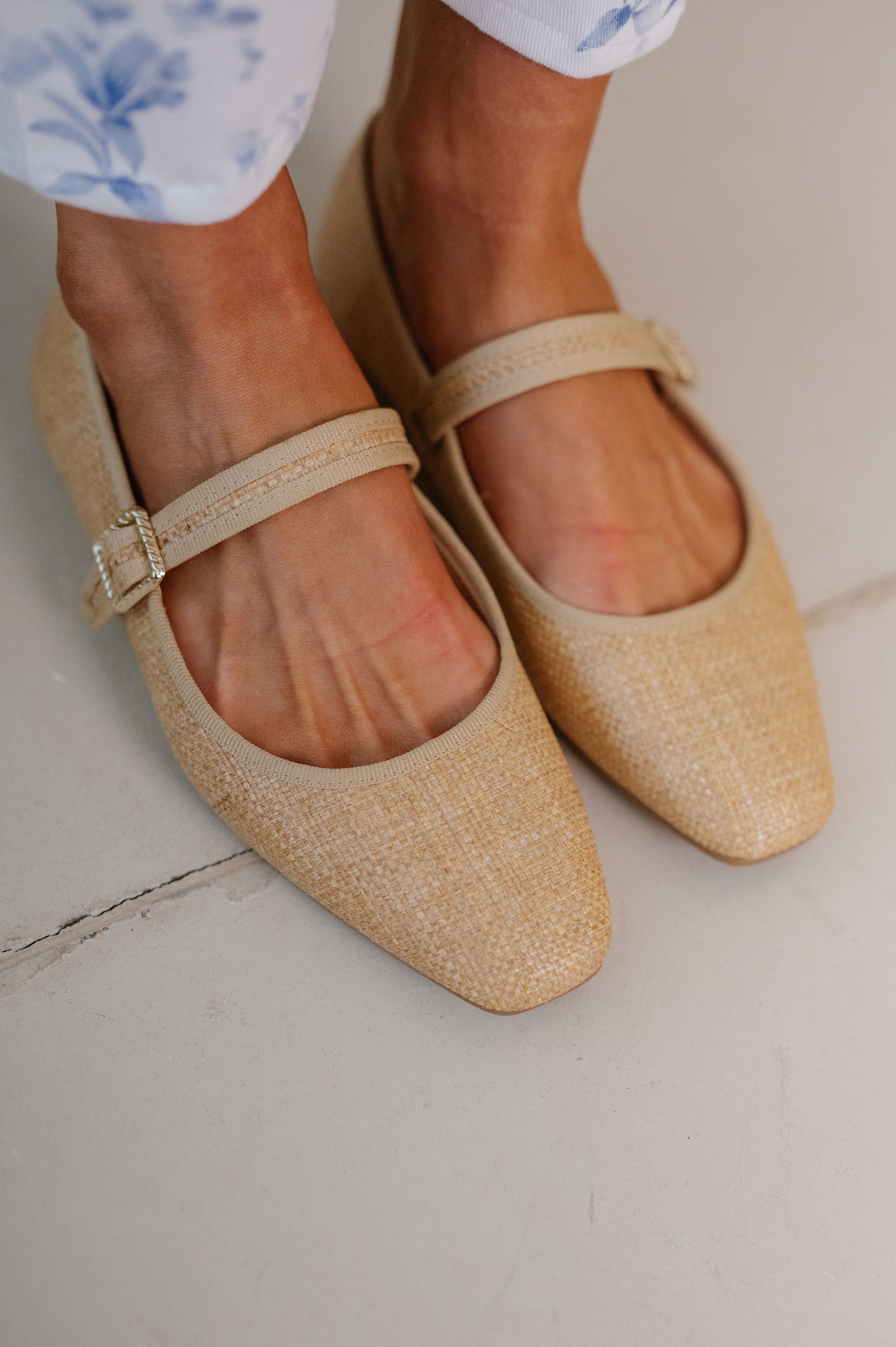 Adora Raffia Flat- Natural