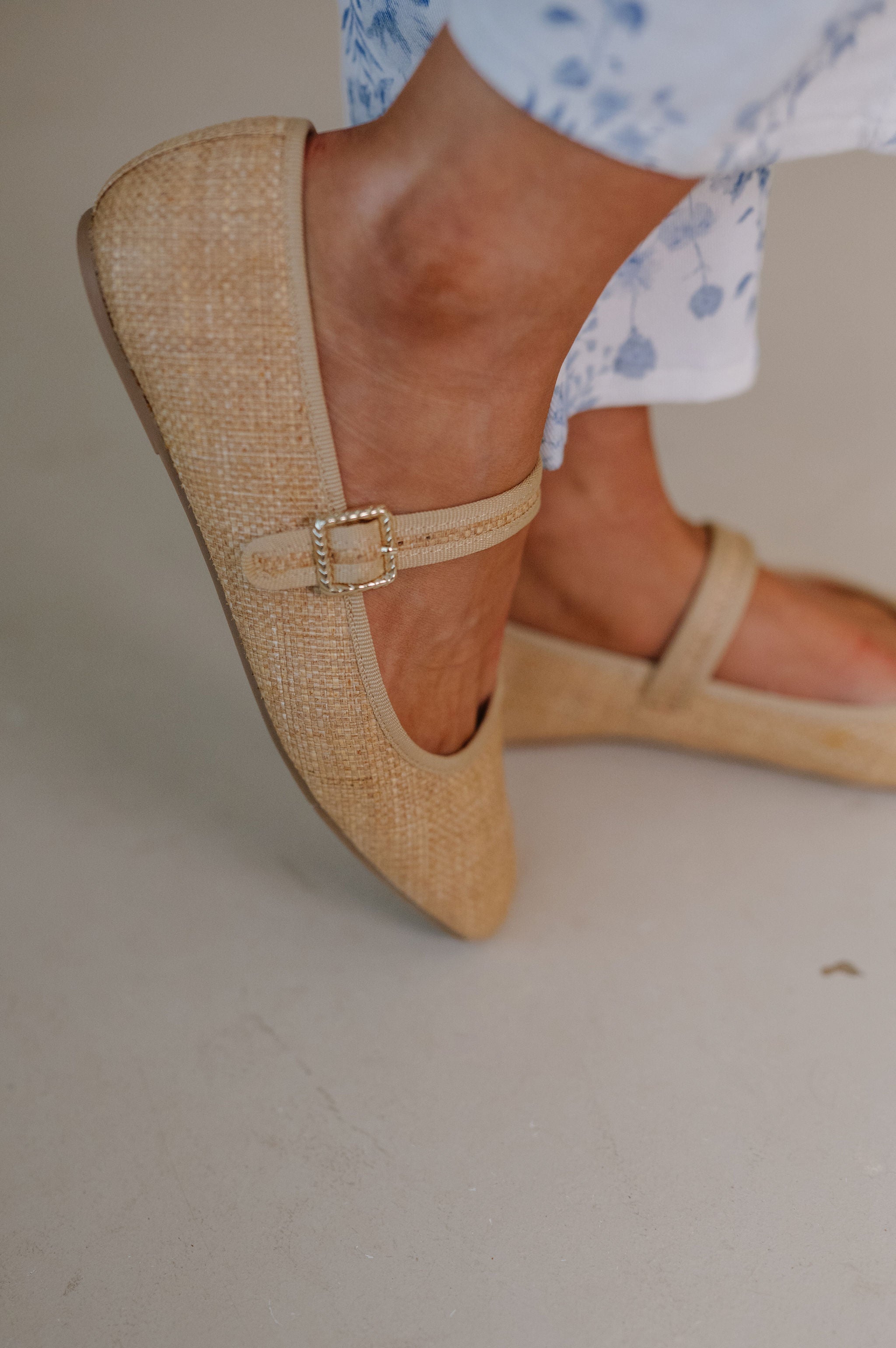 Adora Raffia Flat- Natural