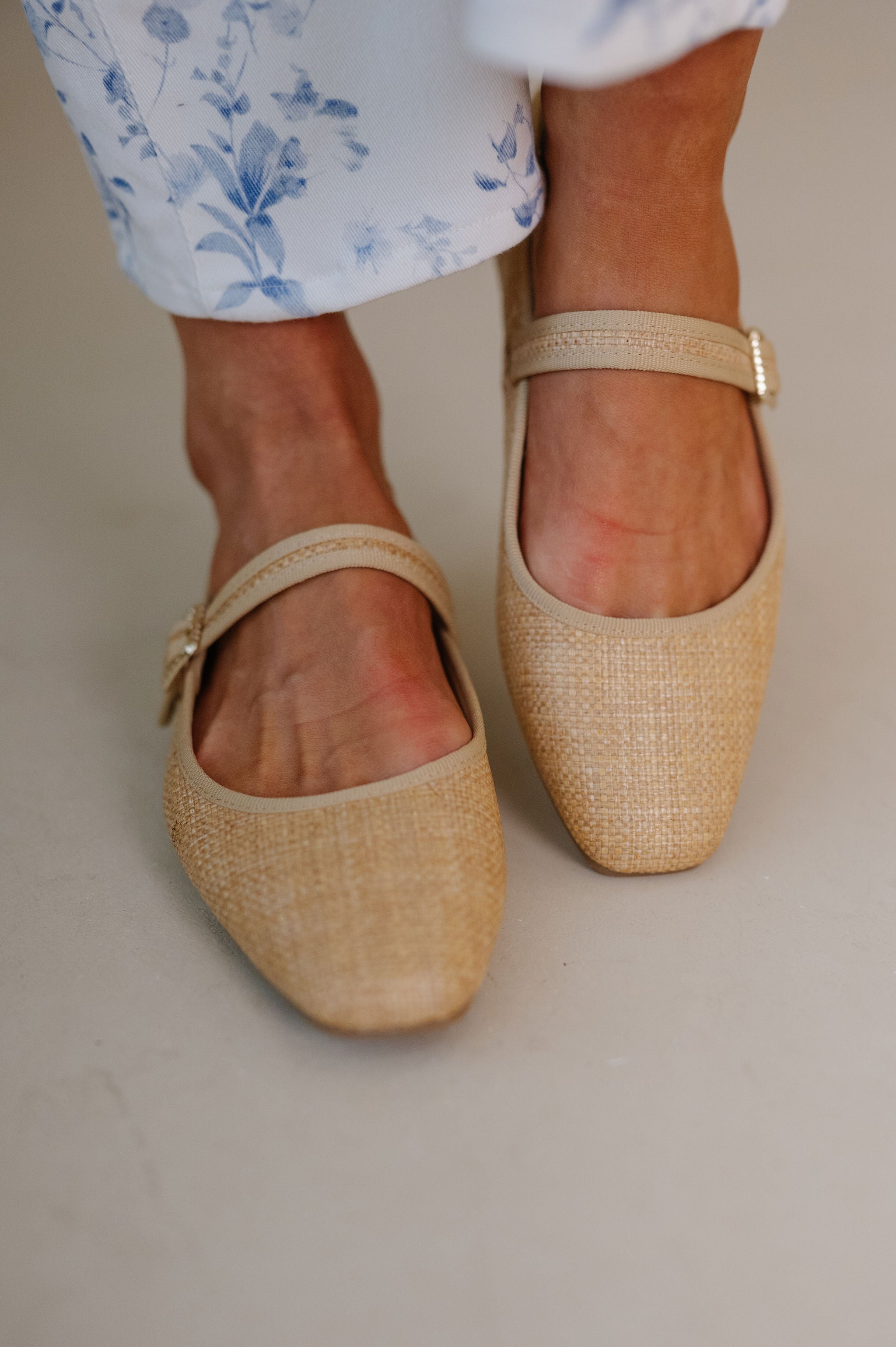 Adora Raffia Flat- Natural