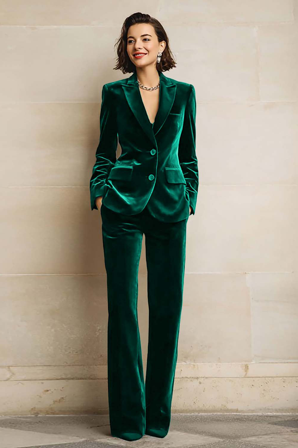 Plum Velvet Peak Lapel 2 Piece Prom Suits with Pockets